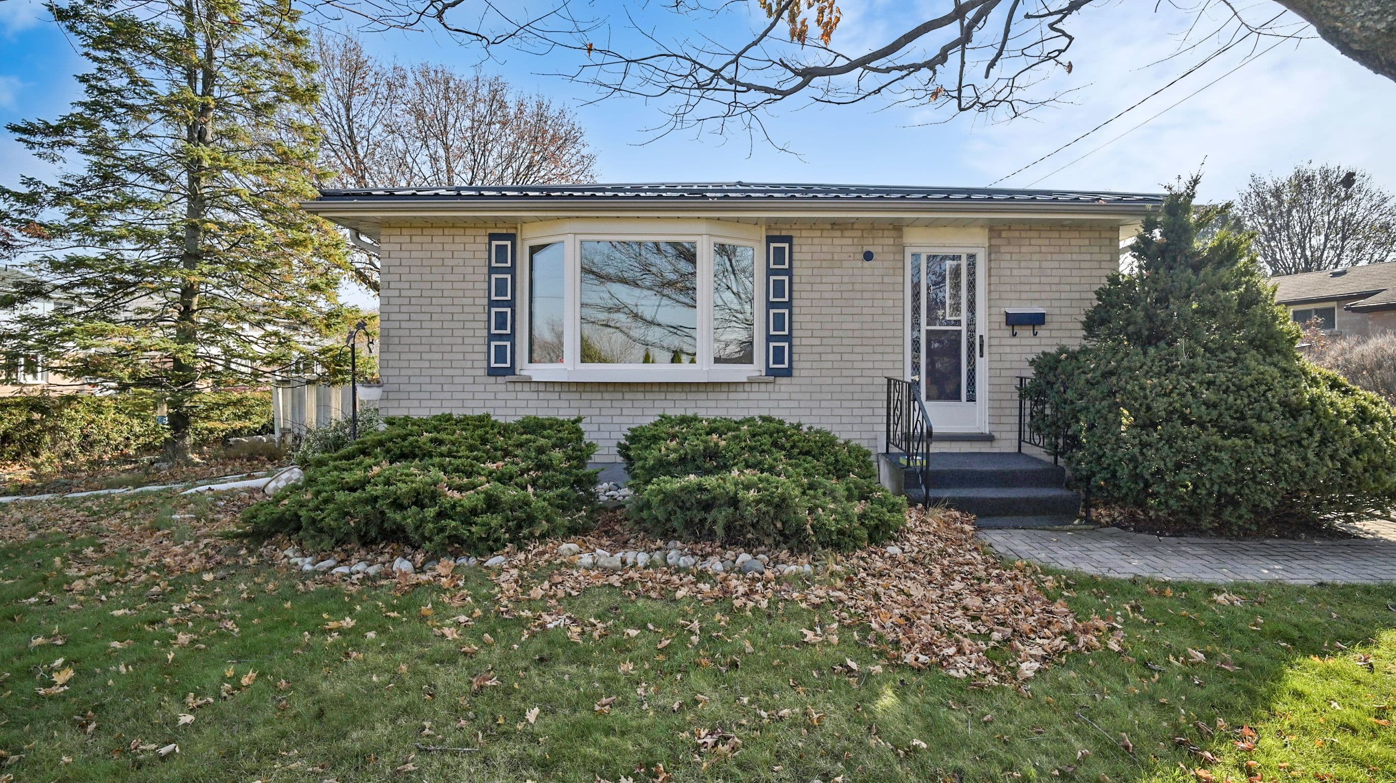 3 Rosewell Street, Hamilton, ON L8W 1V5