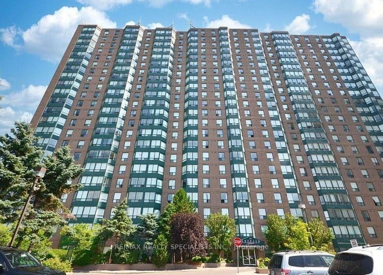 135 Hillcrest Avenue 611, Mississauga, ON L5B 4B1