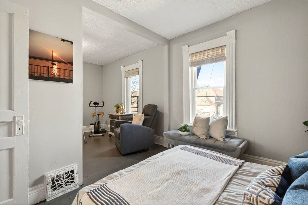 49 Cheever Street, Hamilton, ON L8L 5R6