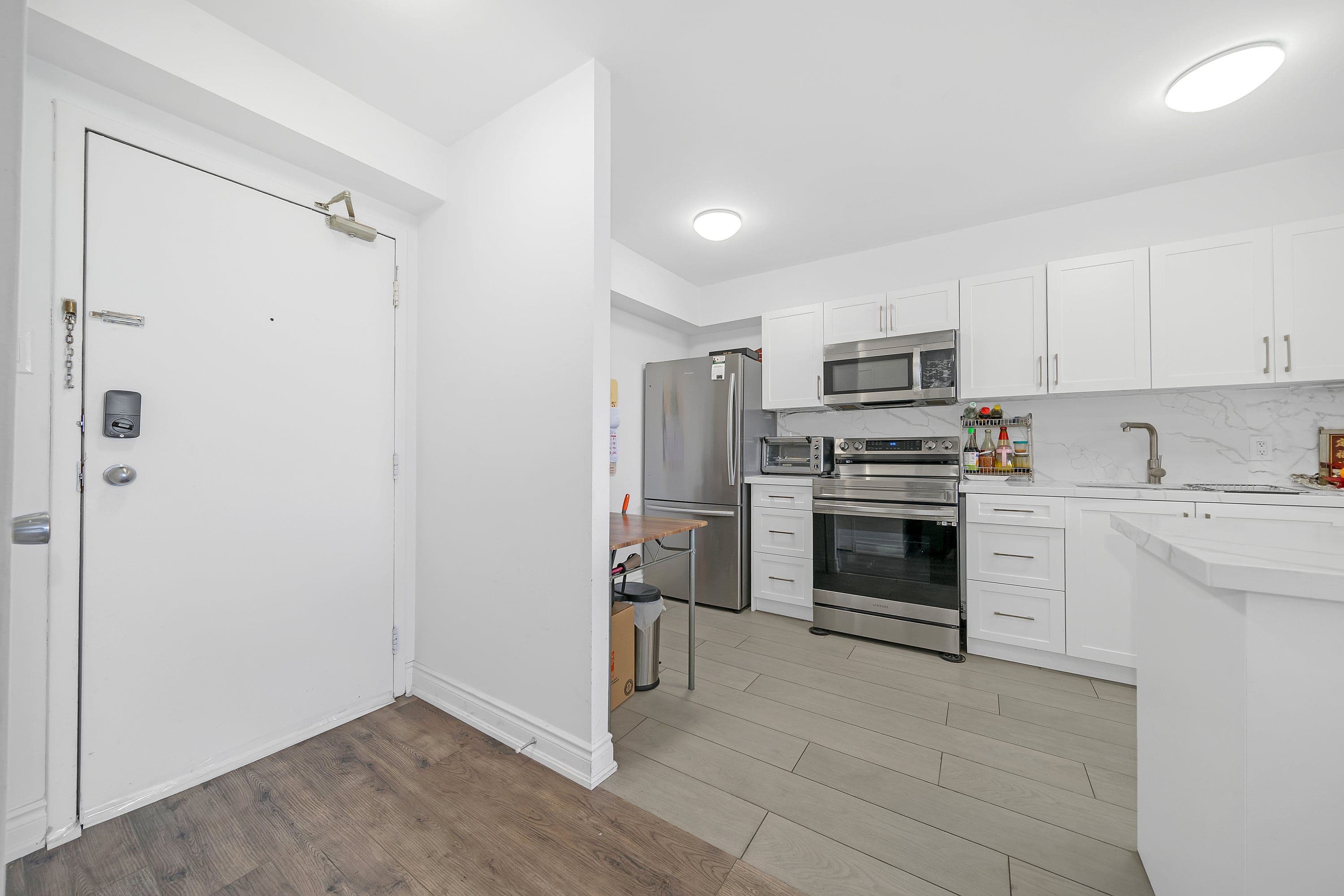 10 Tobermory Drive PH12, Toronto W05, ON M3N 2Y5