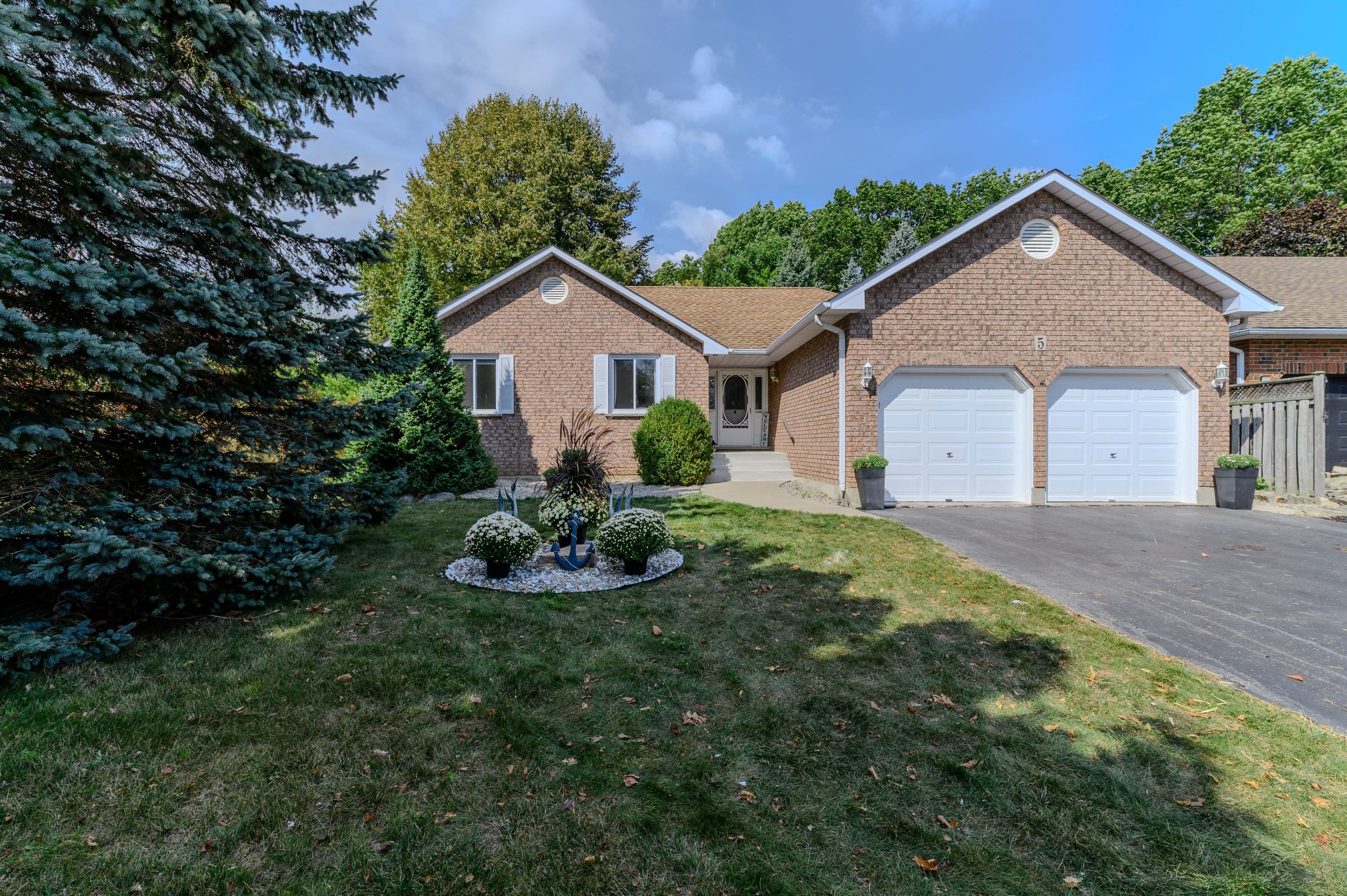 5 Newport Lane, Norfolk, ON N0A 1N7