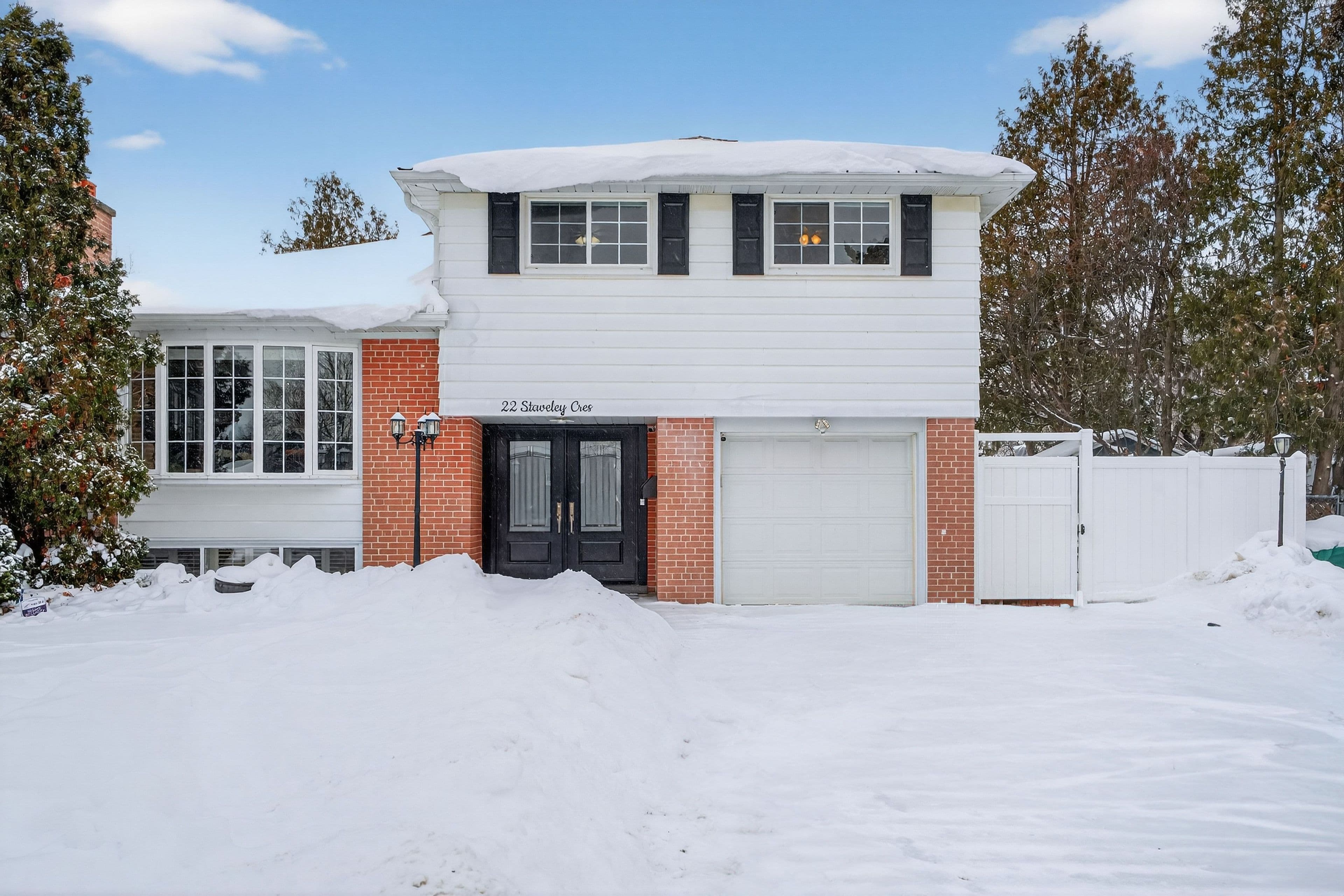 22 Staveley Crescent, Brampton, ON L6W 2R9