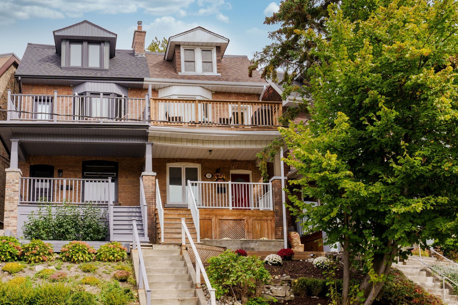 15 Indian Rd Crescent Upper, Toronto W02, ON M6P 2E9