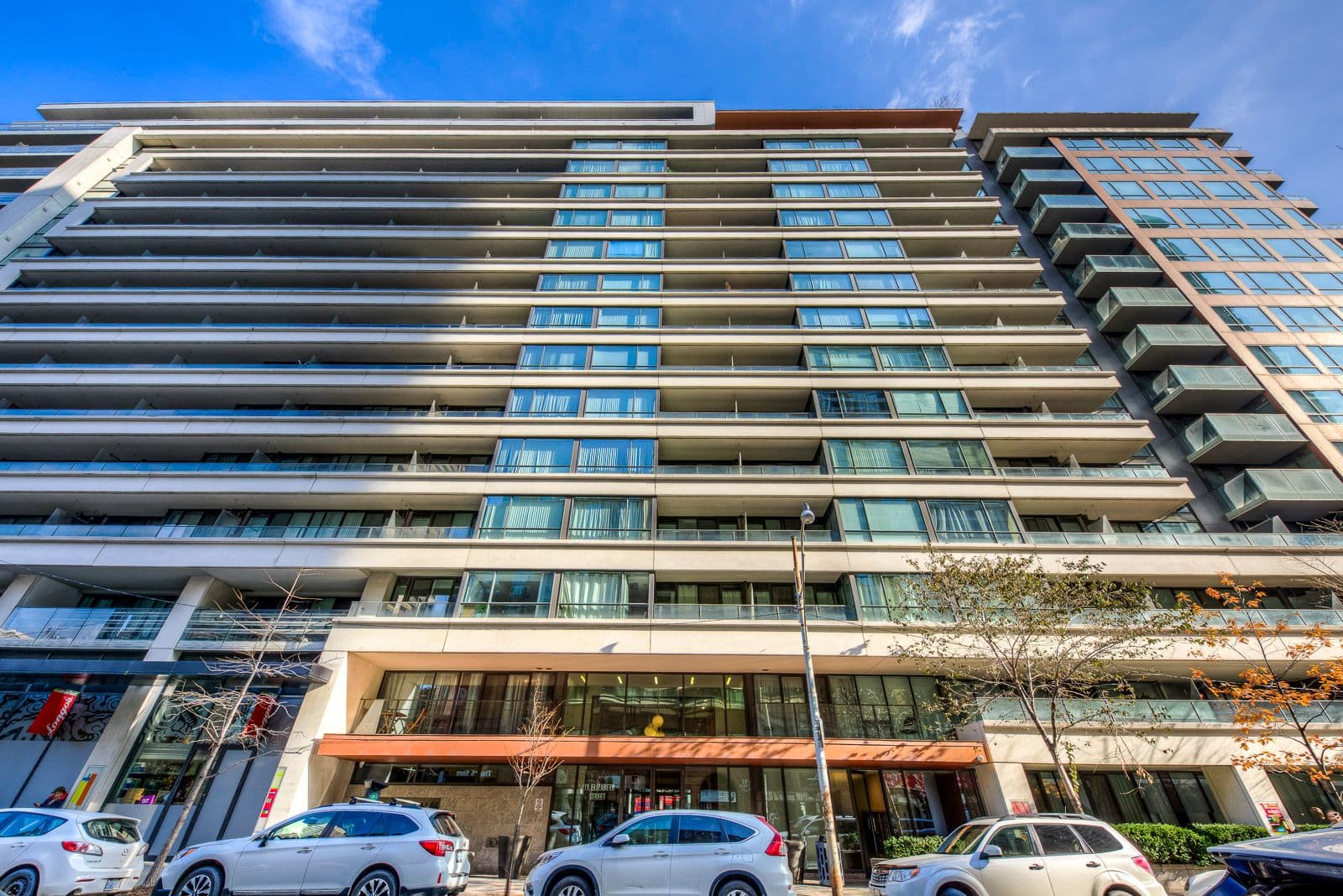 111 Elizabeth Street 1808, Toronto C01, ON M5G 1P7