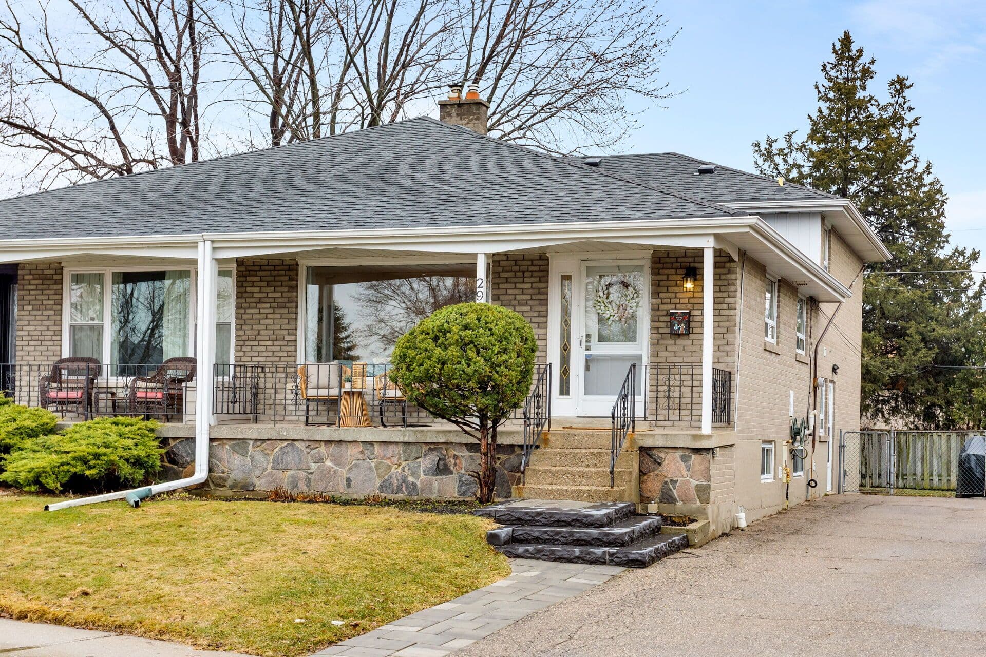 29 Richland Crescent, Toronto W08, ON M9C 4C1