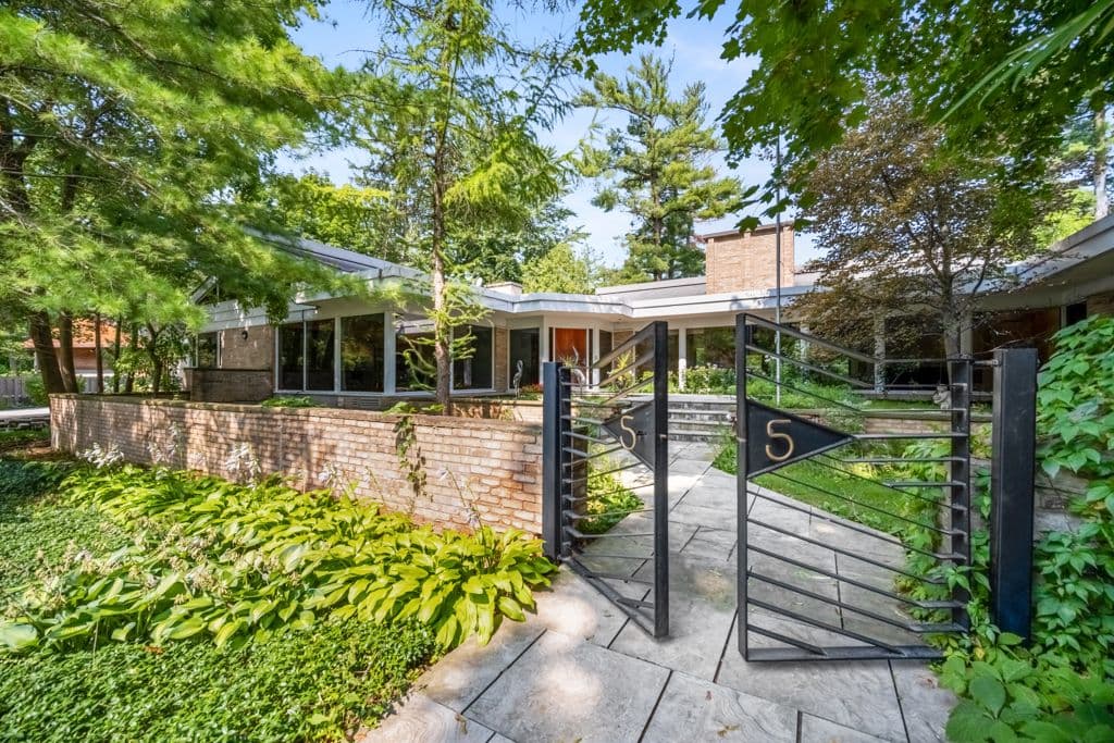 55 WILLINGDON Road, Rockcliffe Park, ON K1M 2J6