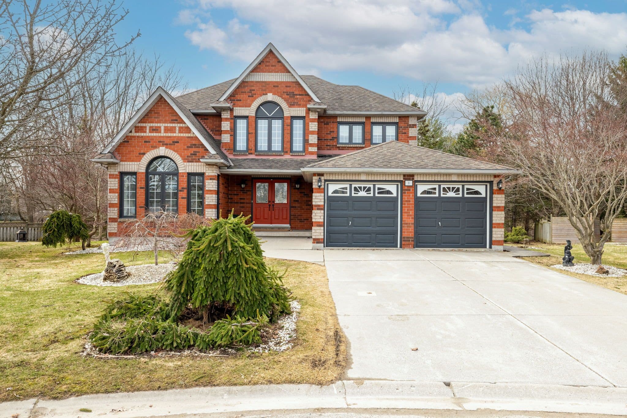 8 Claire Court, Strathroy-Caradoc, ON N7G 4C8
