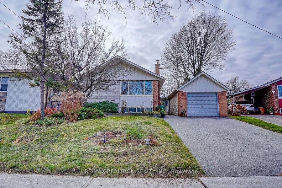 124 Thicketwood Drive Bsmnt, Toronto E08, ON M1J 2A3