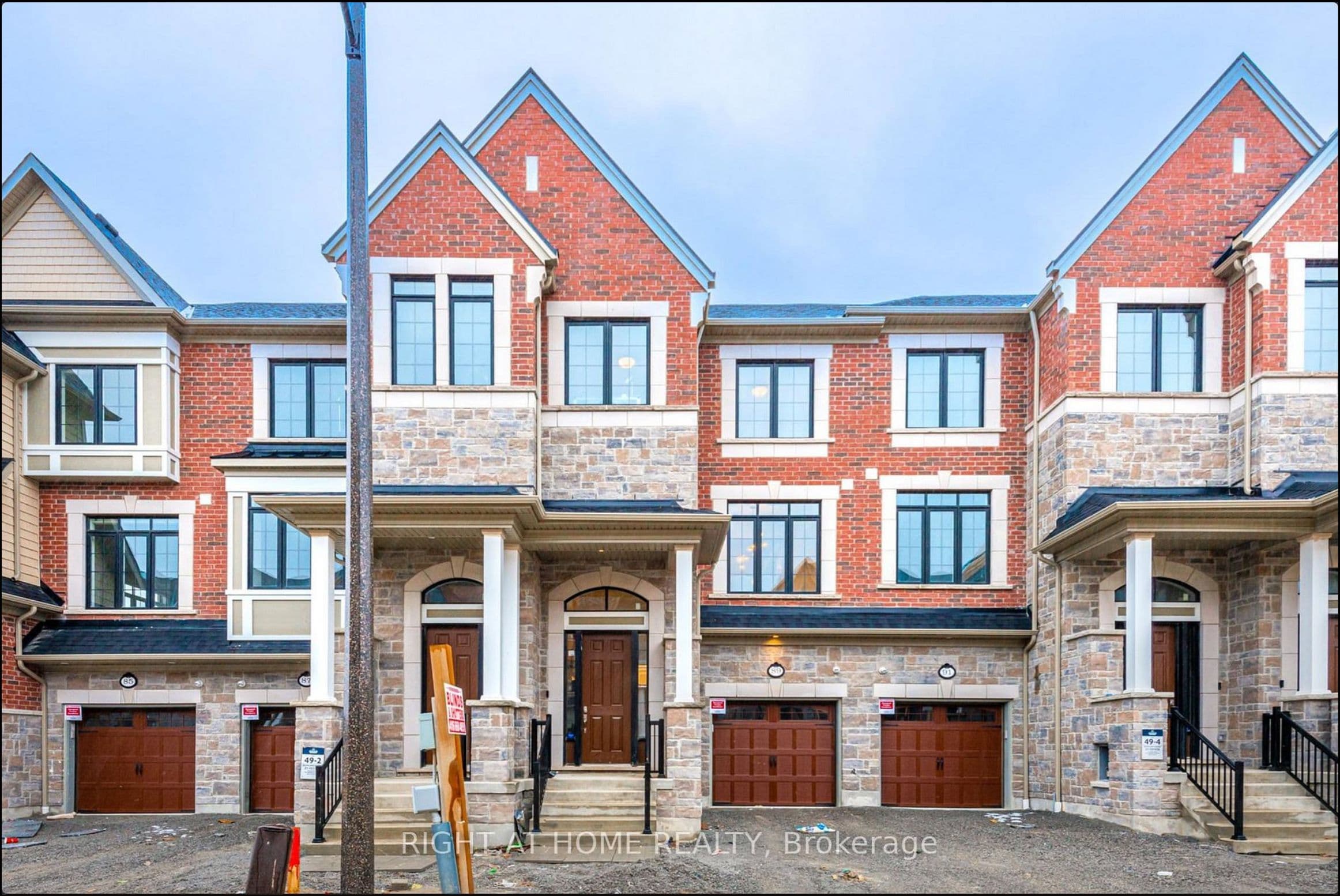 89 Dorian Drive, Whitby, ON L1P 0C8