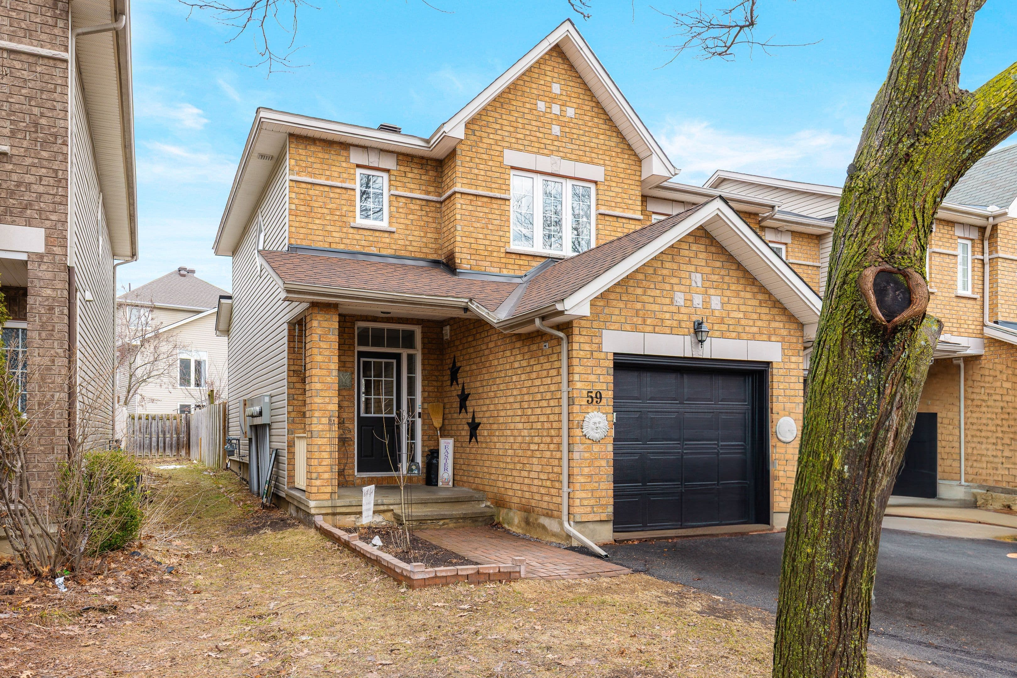 59 Saddlesmith Circle, Kanata, ON K2M 2Y9