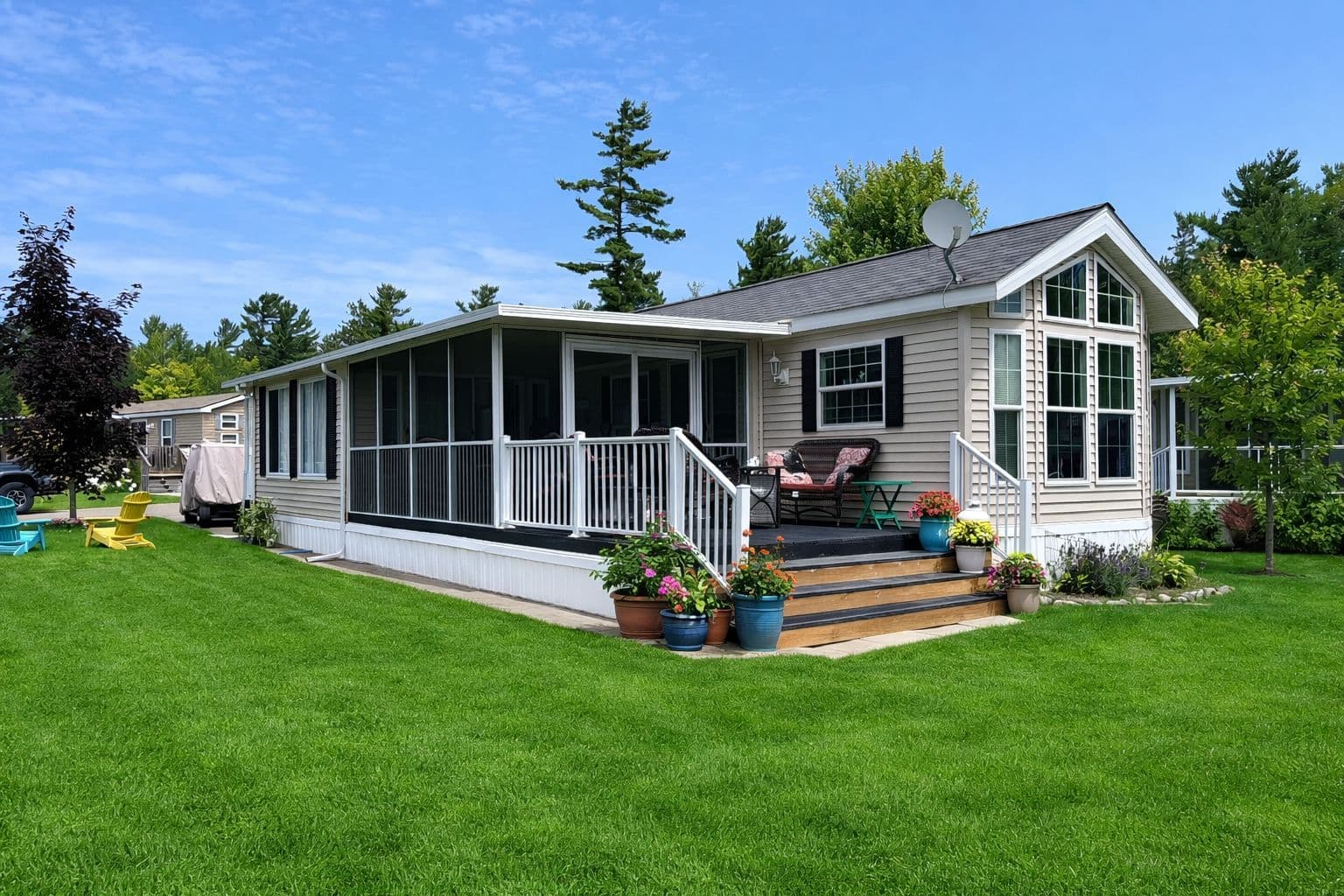 15 Kenora Trail, Wasaga Beach, ON L9Z 1X7