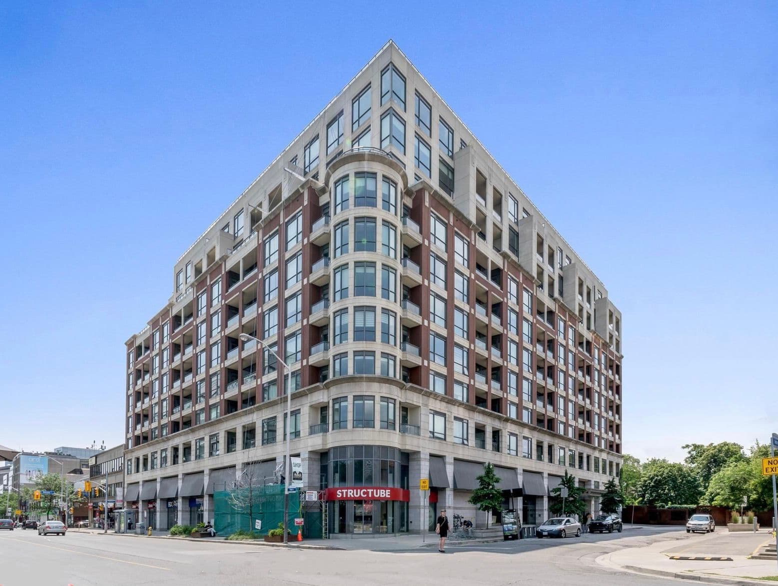 23 Glebe Road W 304, Toronto C03, ON M5P 0A1