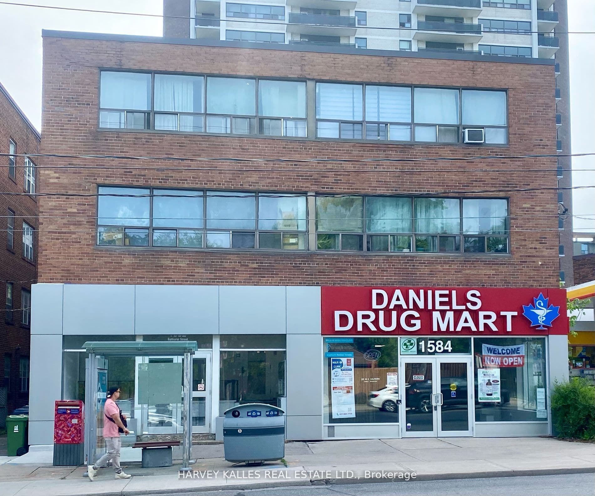 1582 Bathurst Street 105, Toronto C03, ON M5P 3H3