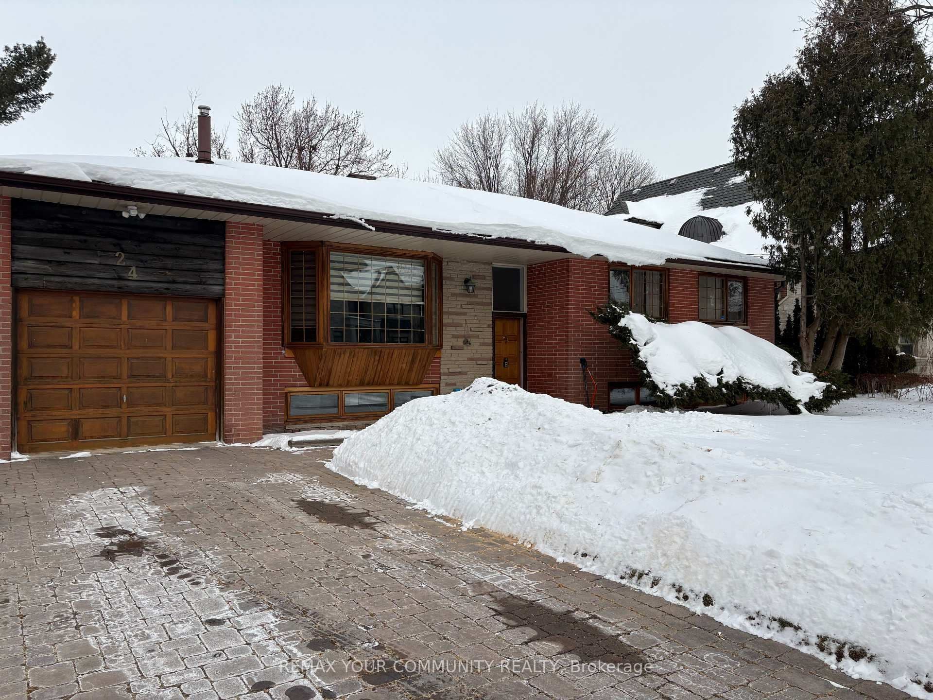 24 Lancer Drive, Vaughan, ON L6A 1E1
