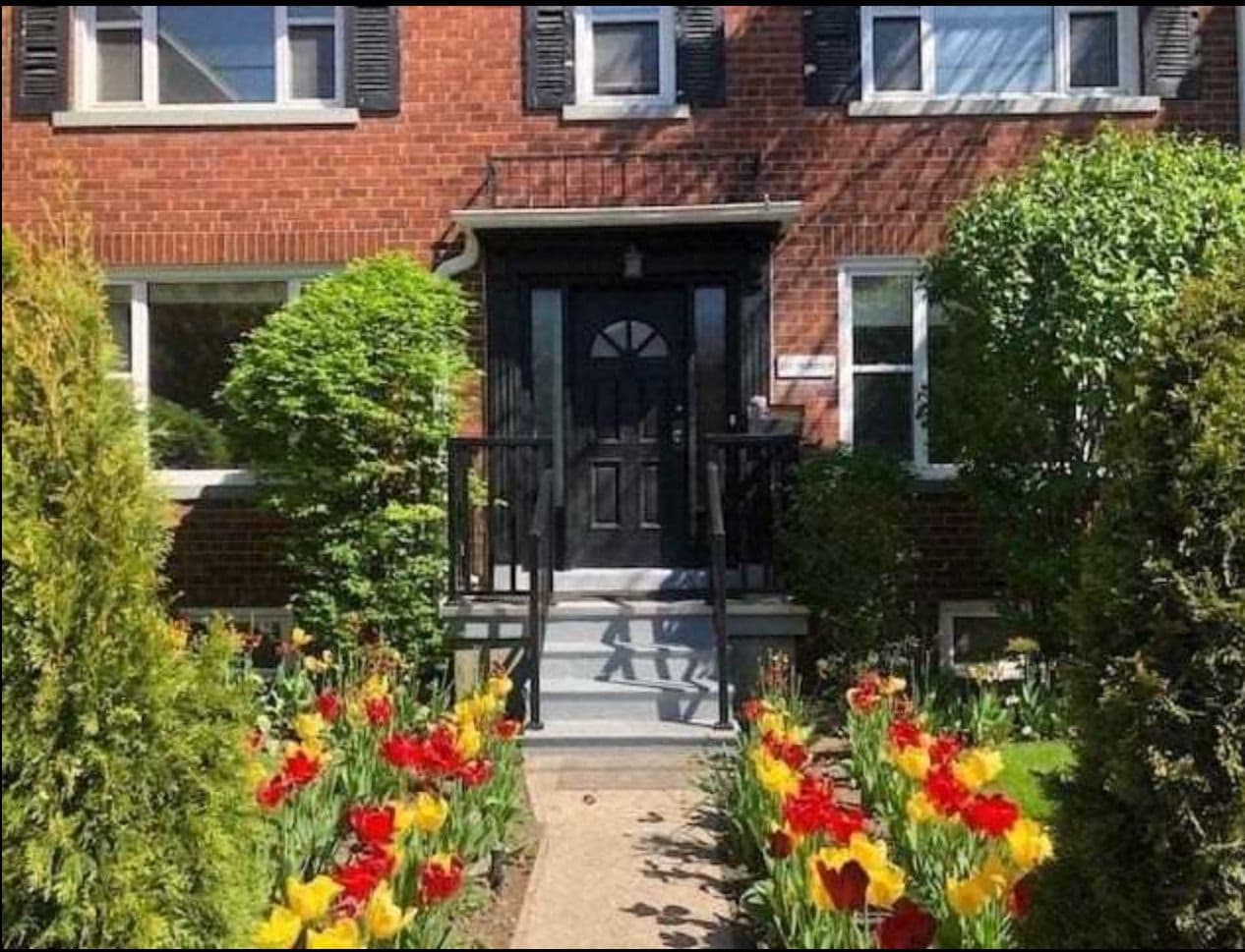 274 Rumsey Road Side, Toronto C11, ON M4G 1R2