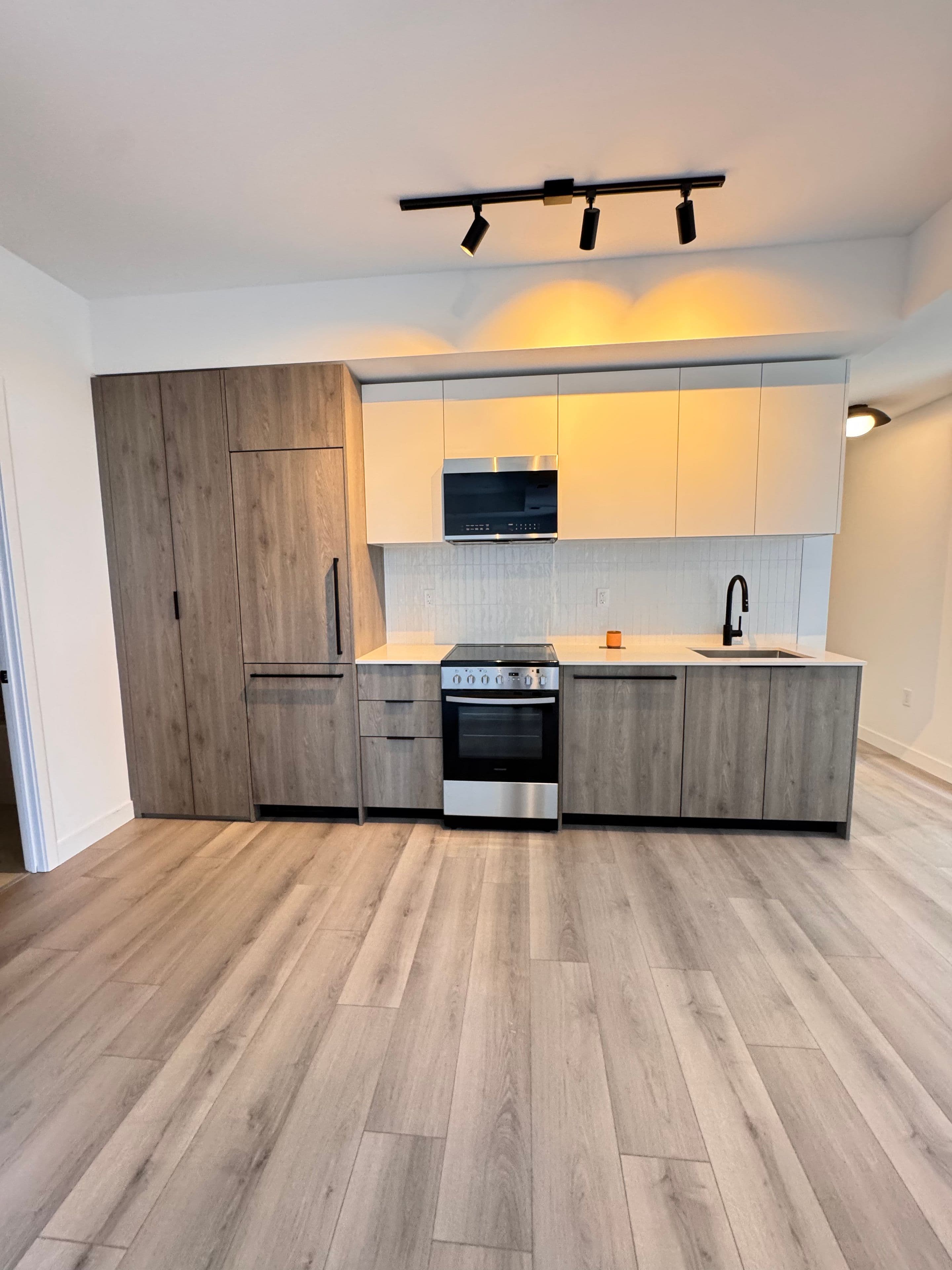 1635 MILITARY Trail 435, Toronto E10, ON M1C 1B2