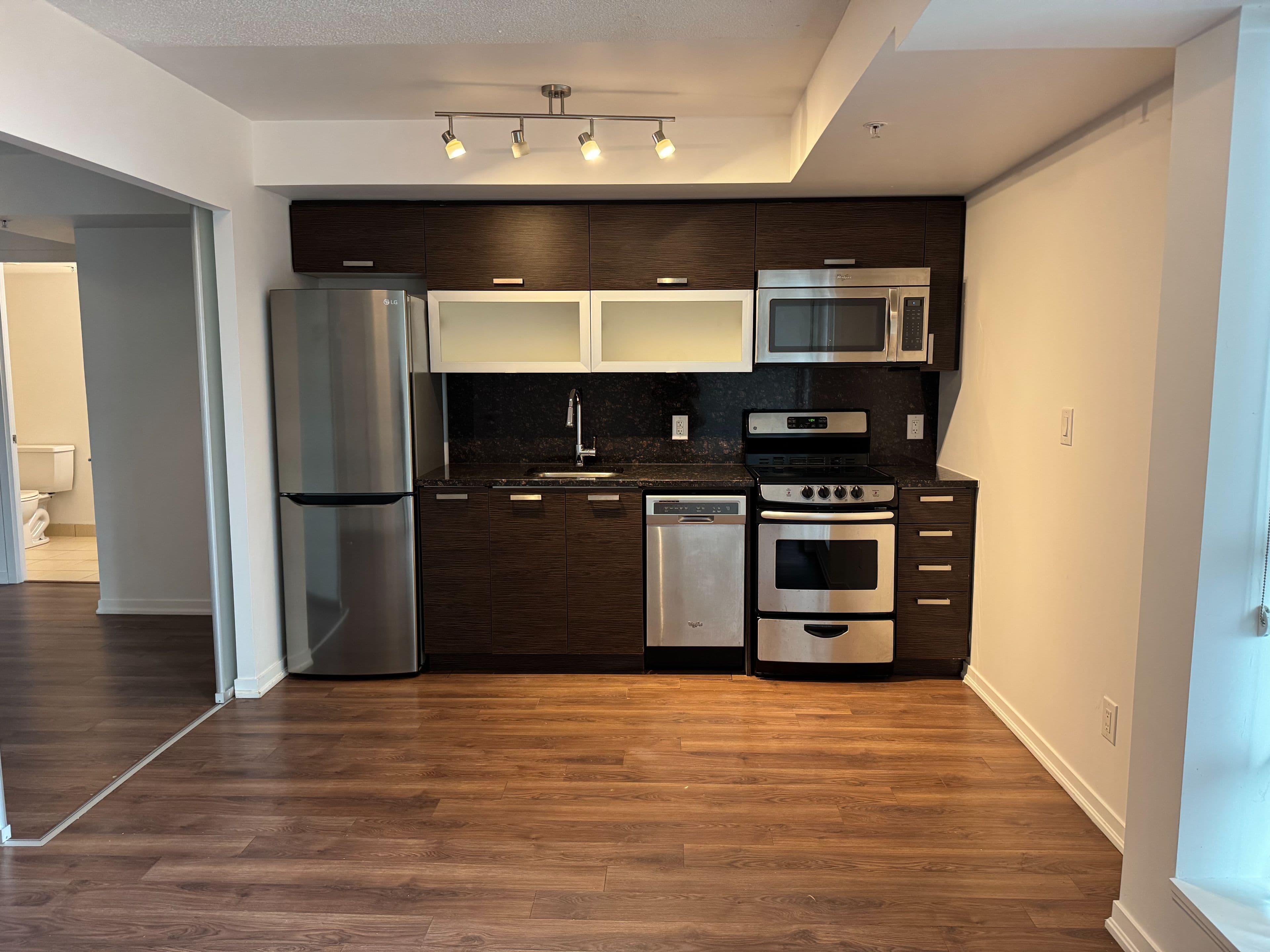 68 Abell Street 901, Toronto C01, ON M6J 0B1