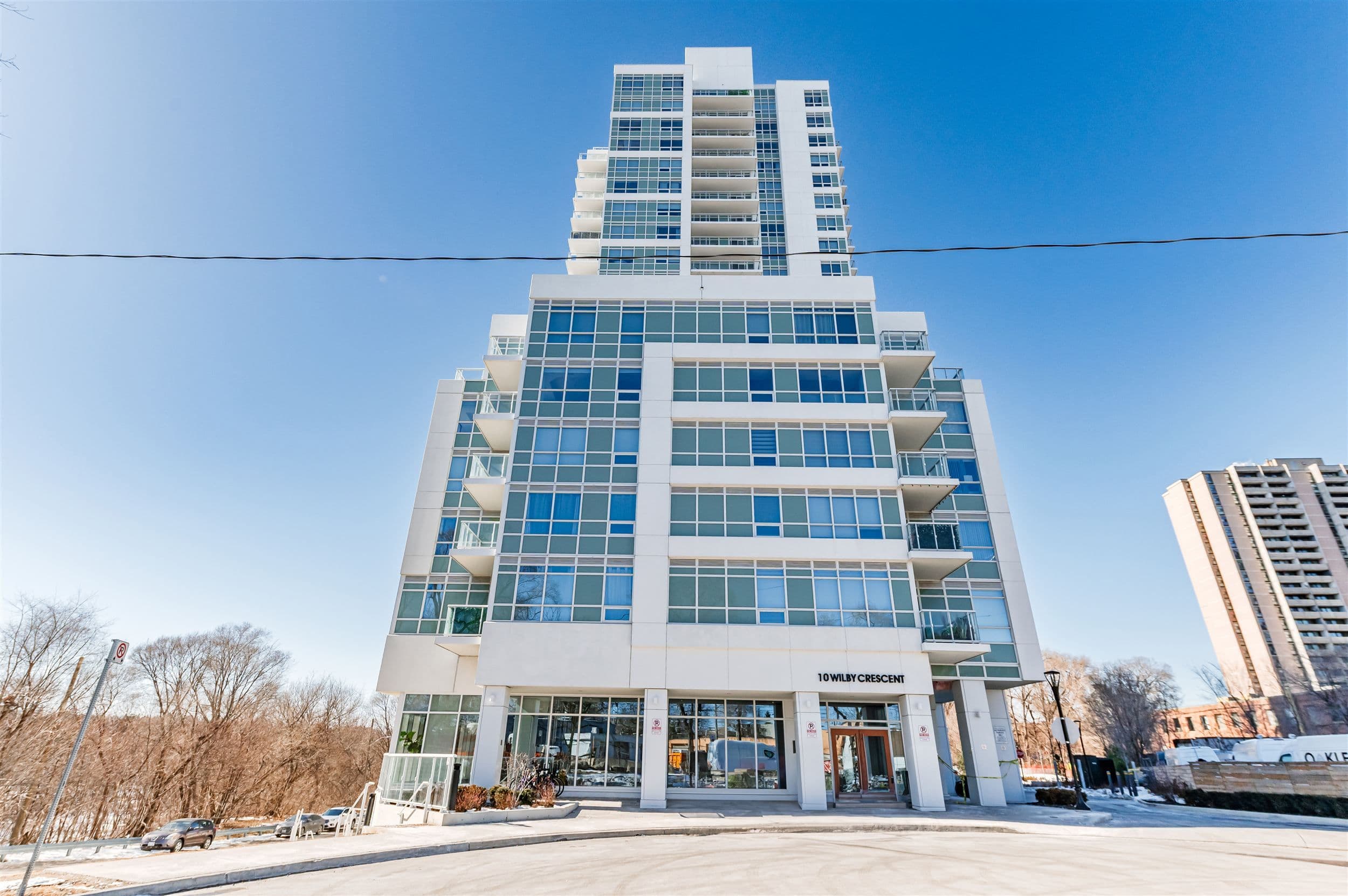 10 Wilby Crescent 1907, Toronto W04, ON M9N 0B6