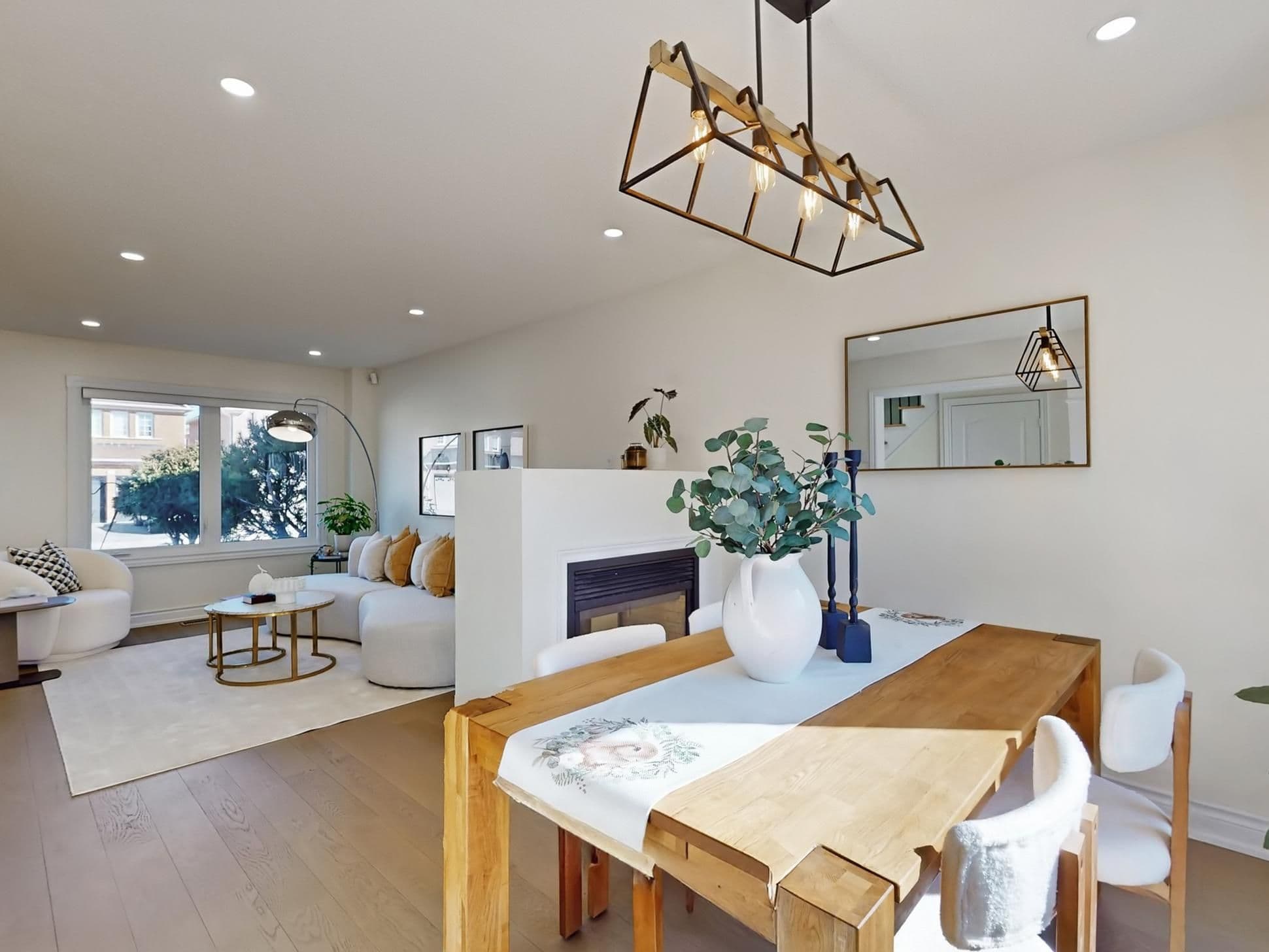 213 Montebello Avenue, Vaughan, ON L4H 1L9