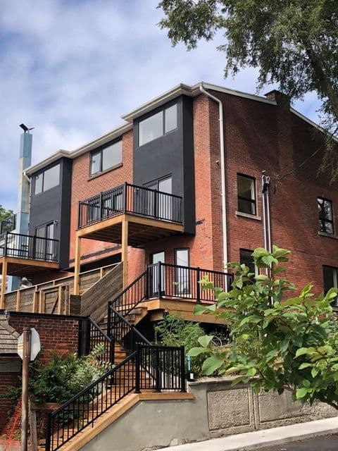 2174 Queen Street E, Toronto E02, ON M4E 1E4