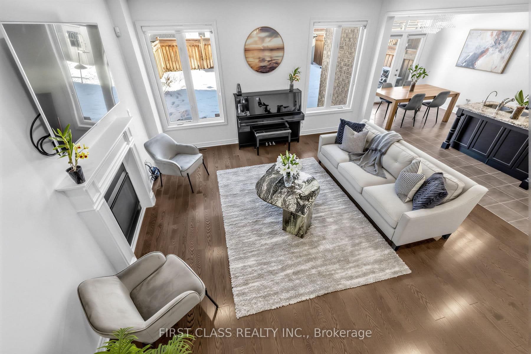 275 William Graham Drive, Aurora, ON L4G 0W4