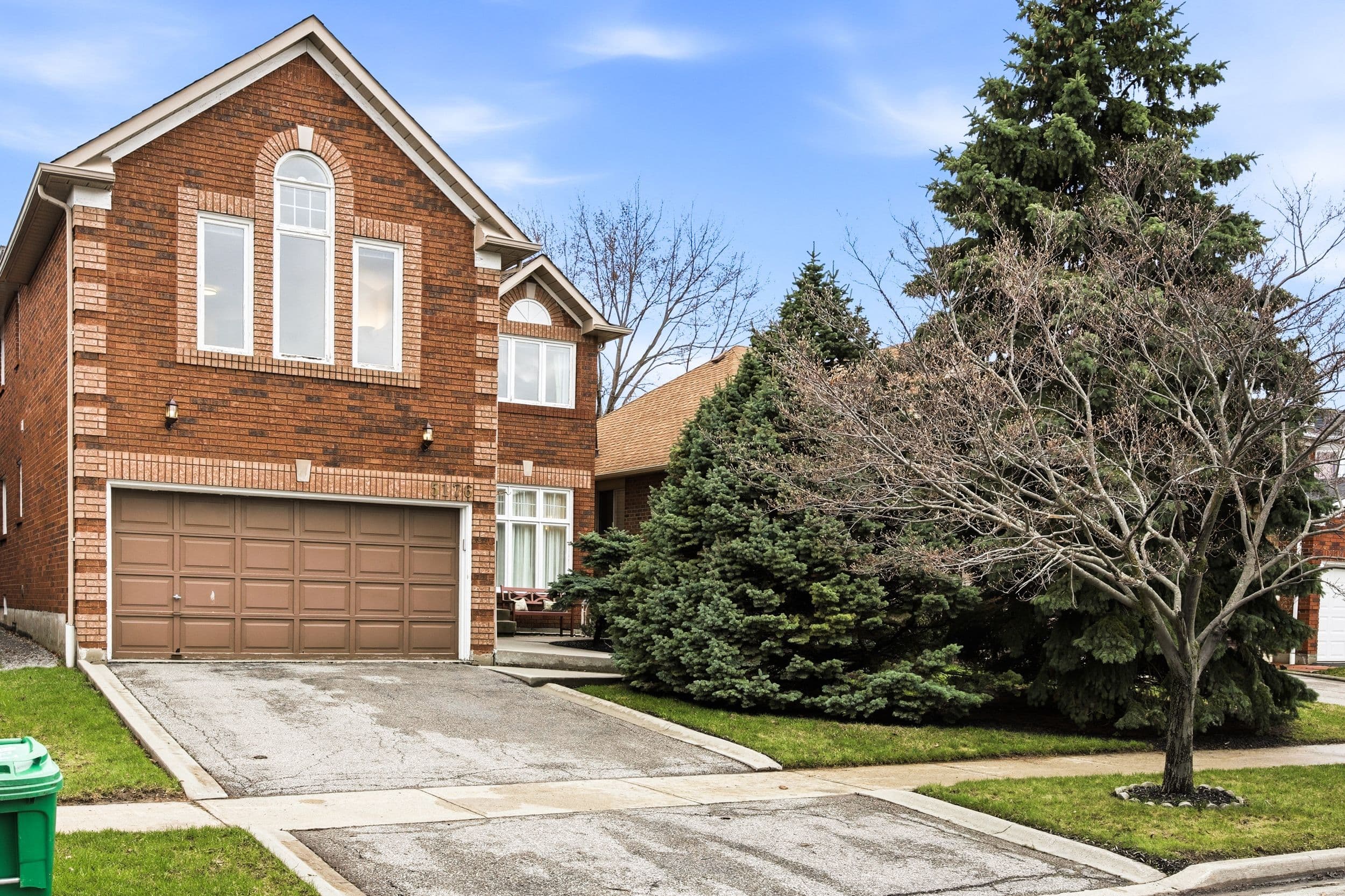 5176 Castlefield Drive, Mississauga, ON L5V 1S2