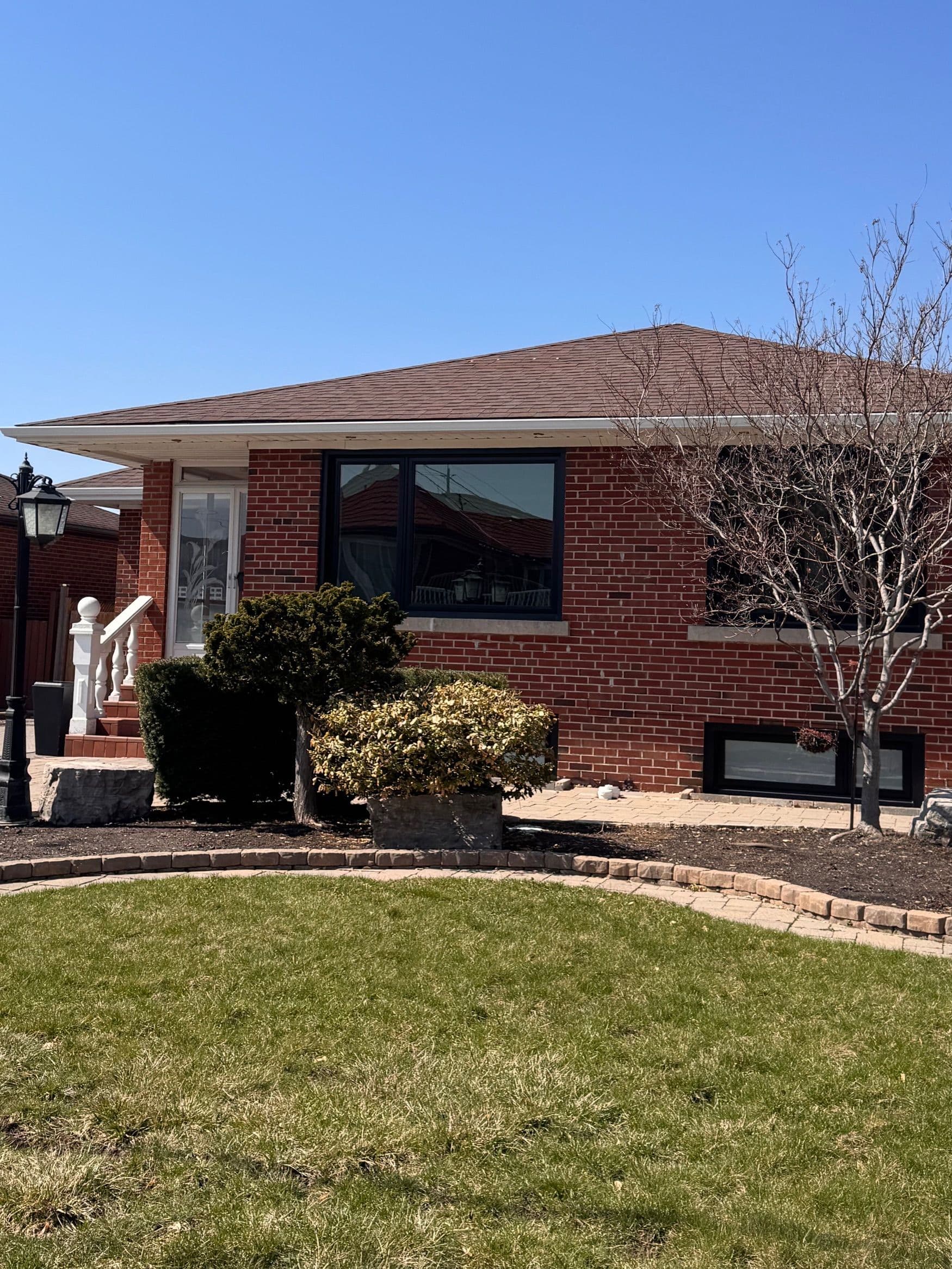 6 Frankfort Avenue Basementl, Toronto W04, ON M6L 2Y2