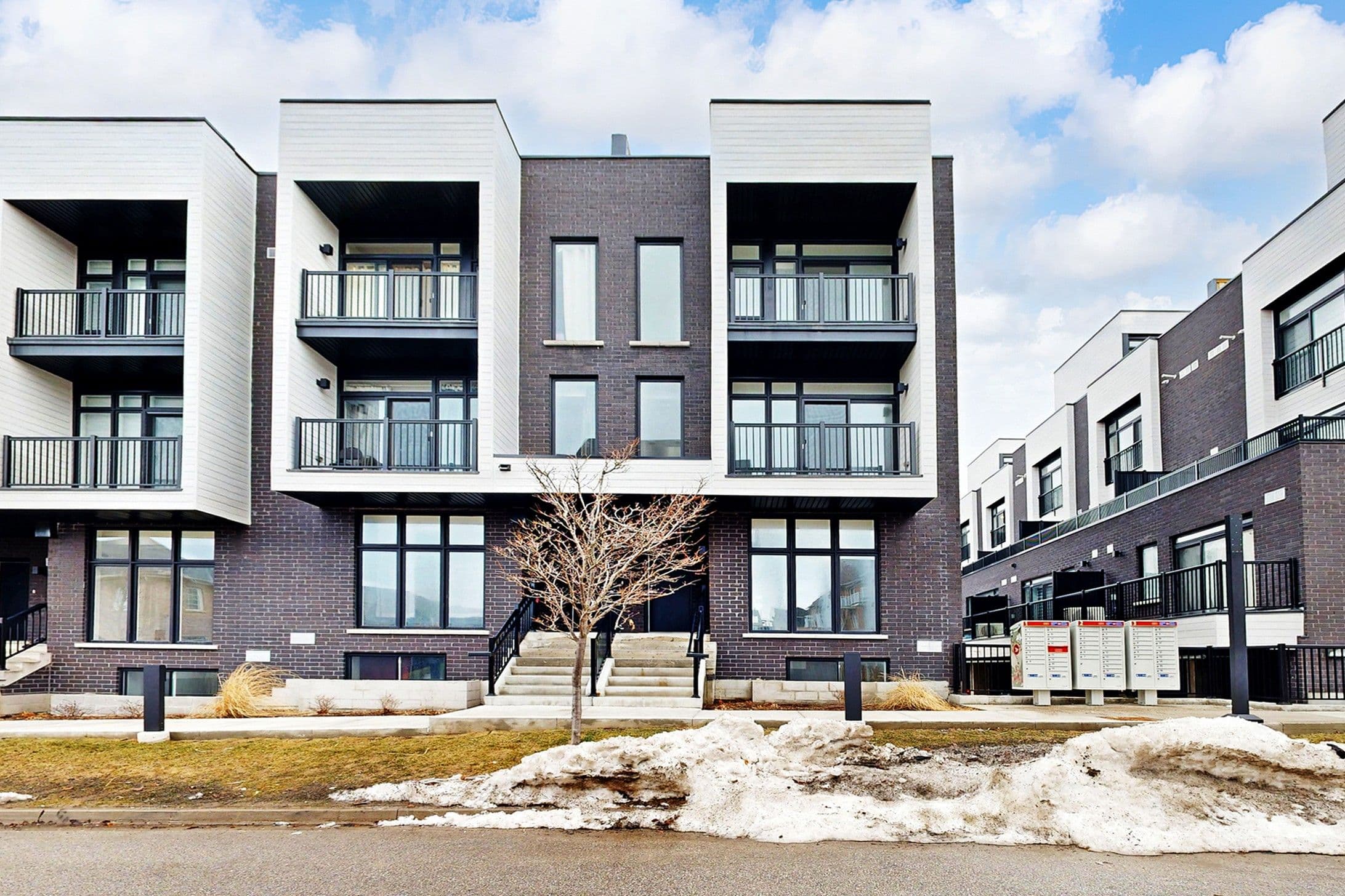 184 Angus Drive 7, Ajax, ON L1S 0G5