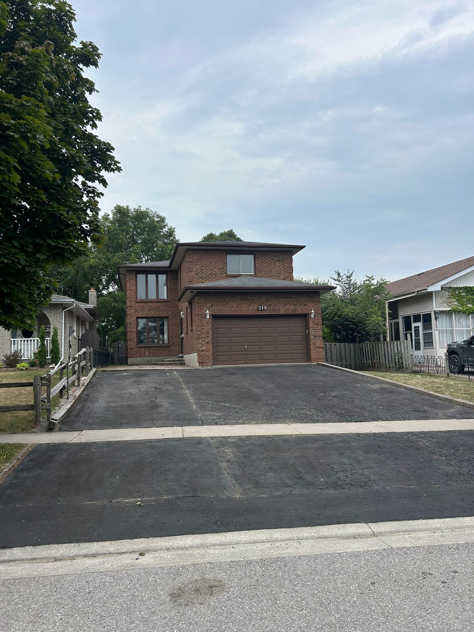 719 Keates Avenue, Oshawa, ON L1H 7Y3