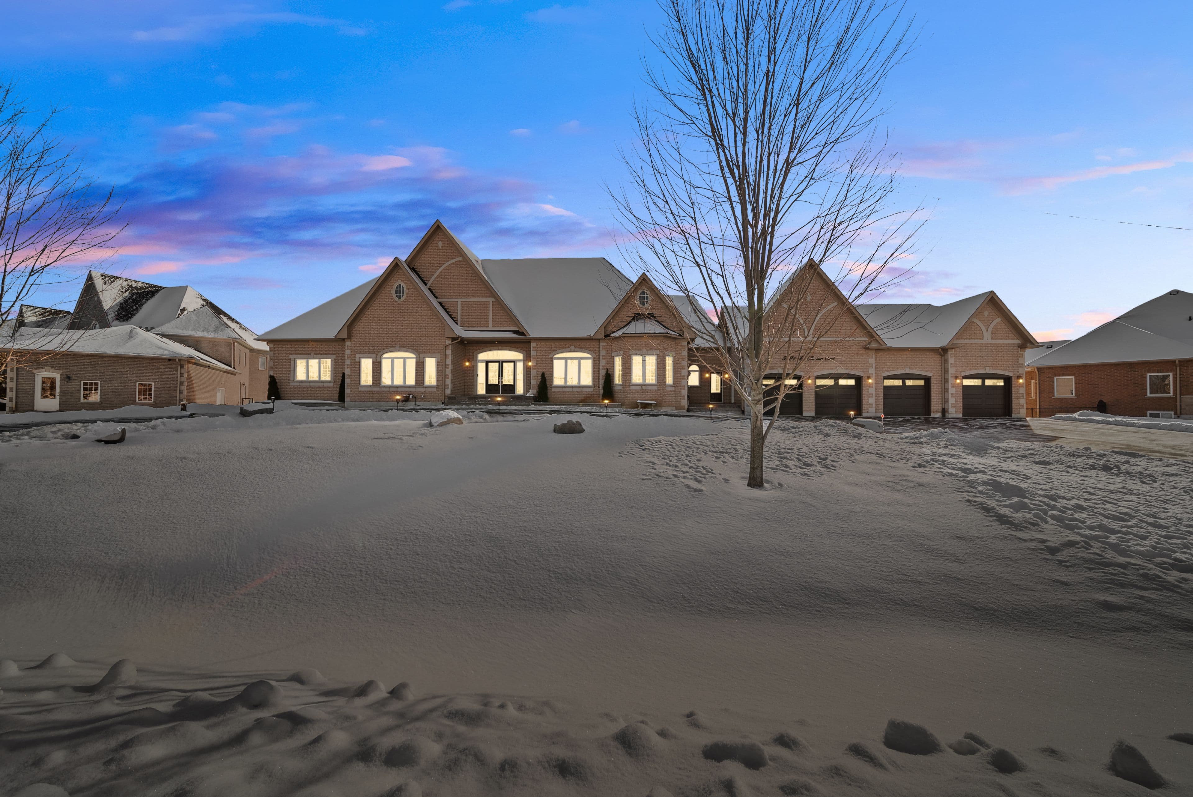 5121 Tom Thomson Court, Pickering, ON L1Y 0A1