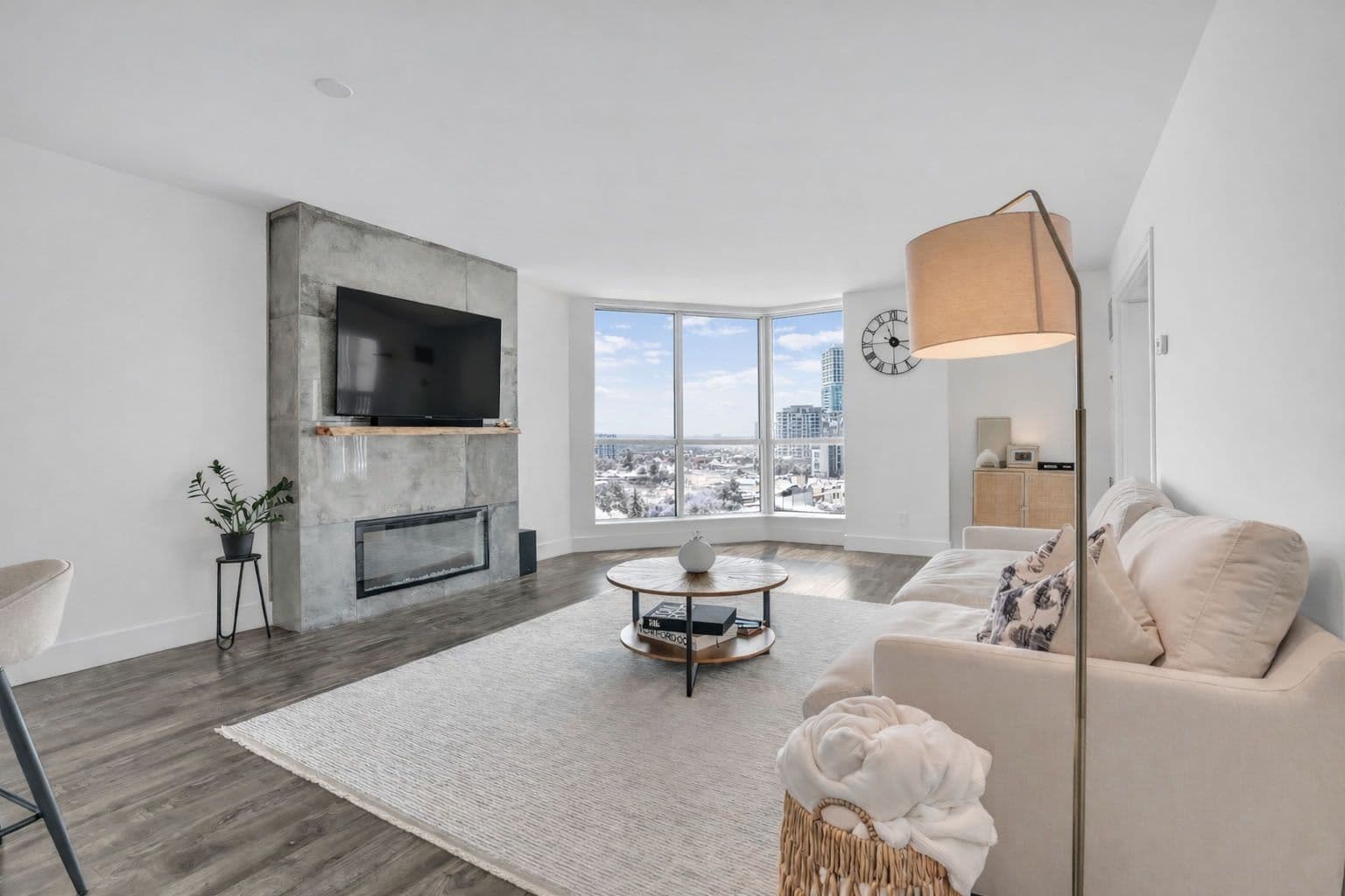 140 Dunlop Street E 605, Barrie, ON L4M 6H9