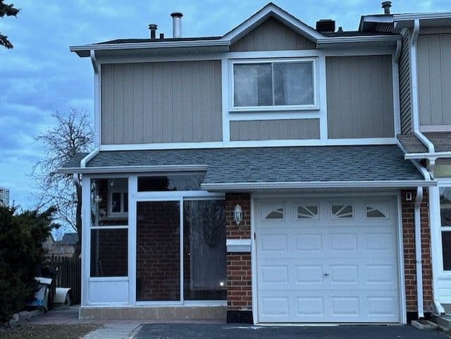77 Phalen Crescent, Toronto E07, ON M1V 1Y5