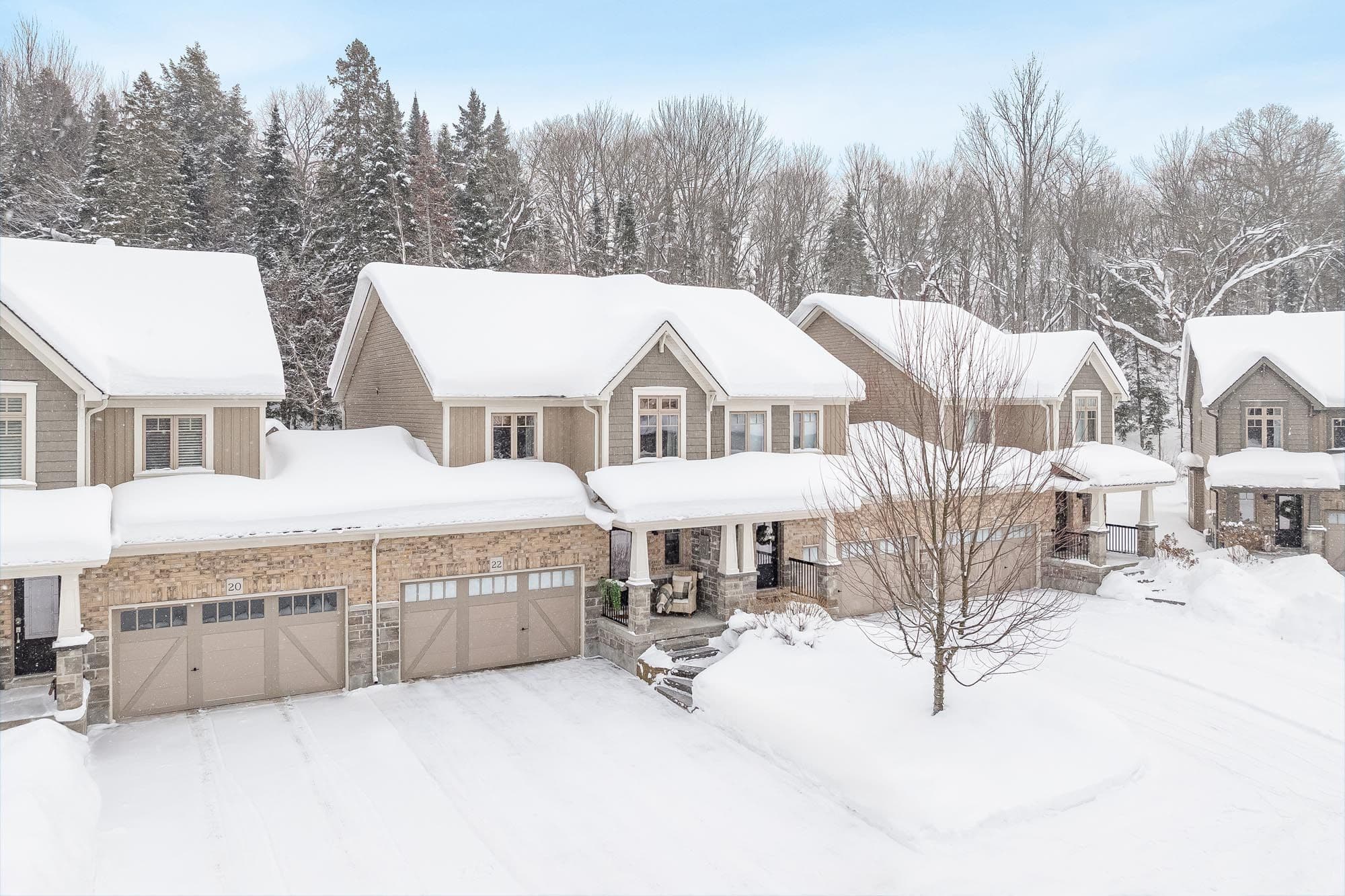 22 Spalding Crescent, Huntsville, ON P1H 1C8