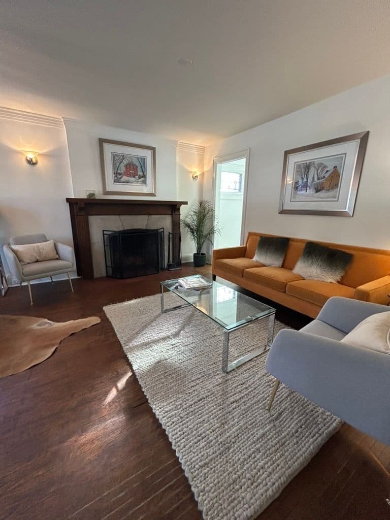 1252 Avenue Road, Toronto C04, ON M5N 2G7