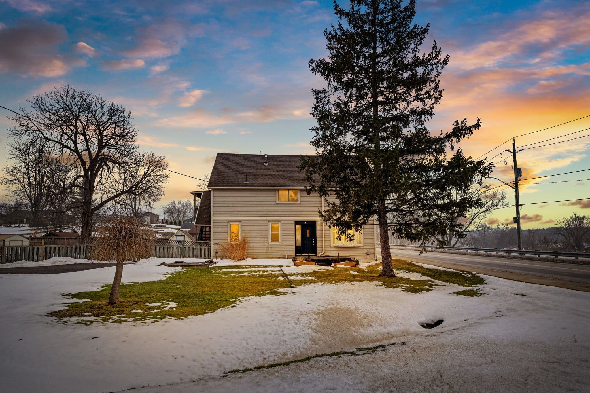 2 MILL Street E, Haldimand, ON N0A 1R0