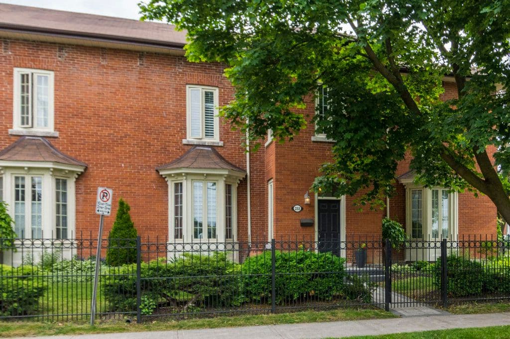 233 John Street 5, Belleville, ON K8N 3G2