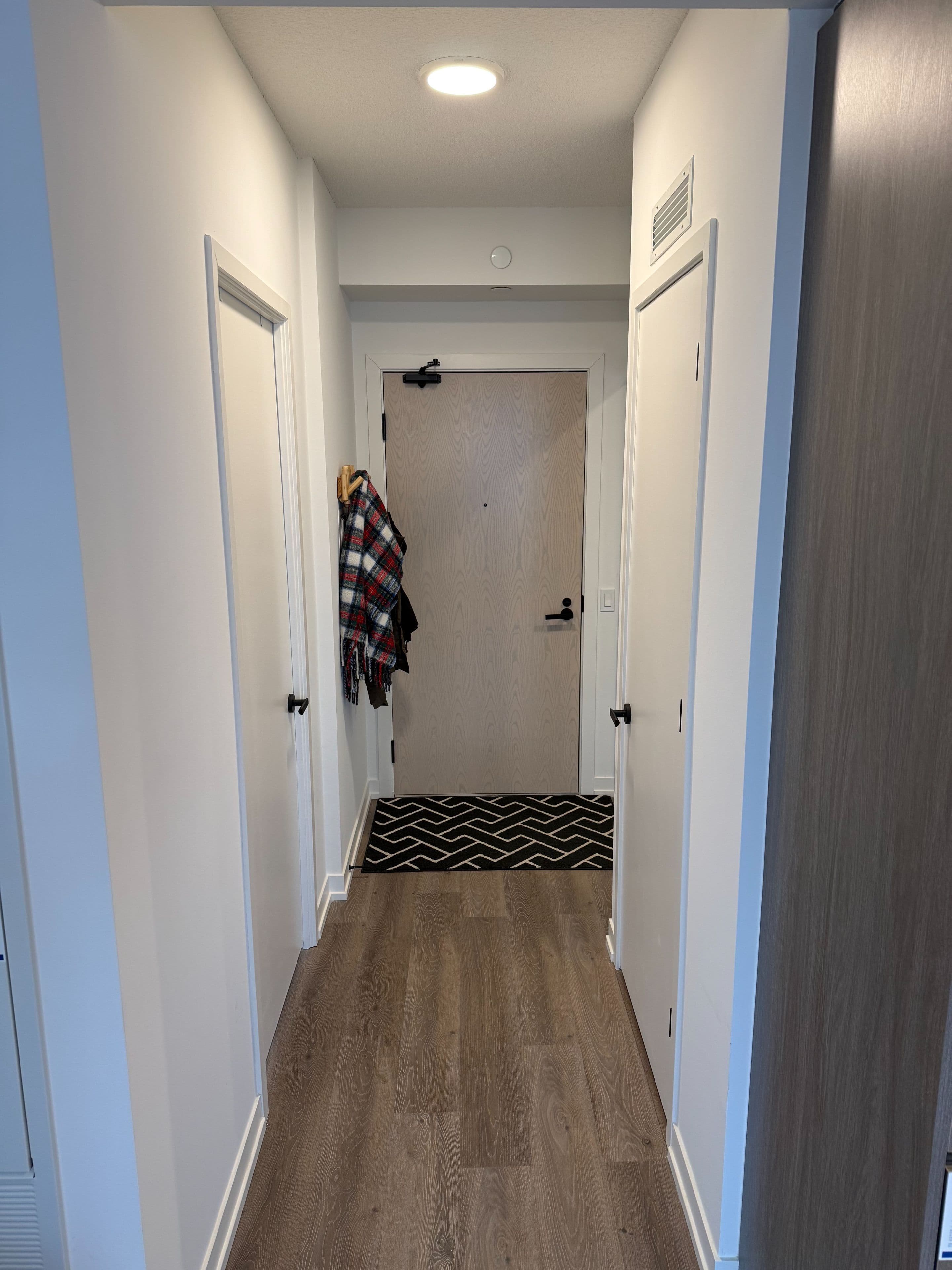 28 Interchange Way 4503, Vaughan, ON L4K 0P8