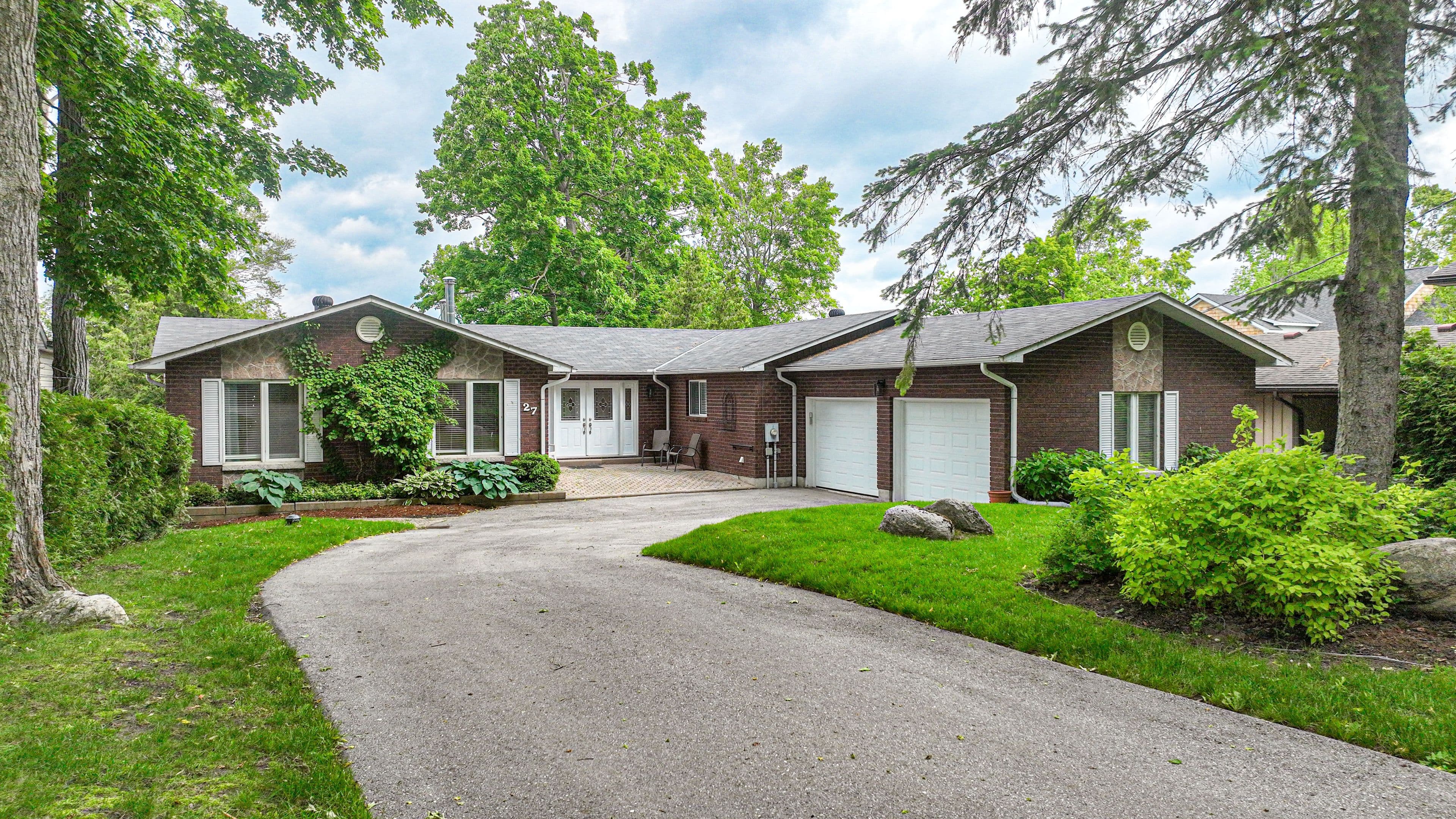 27 Heyden Avenue, Orillia, ON L3V 6H1