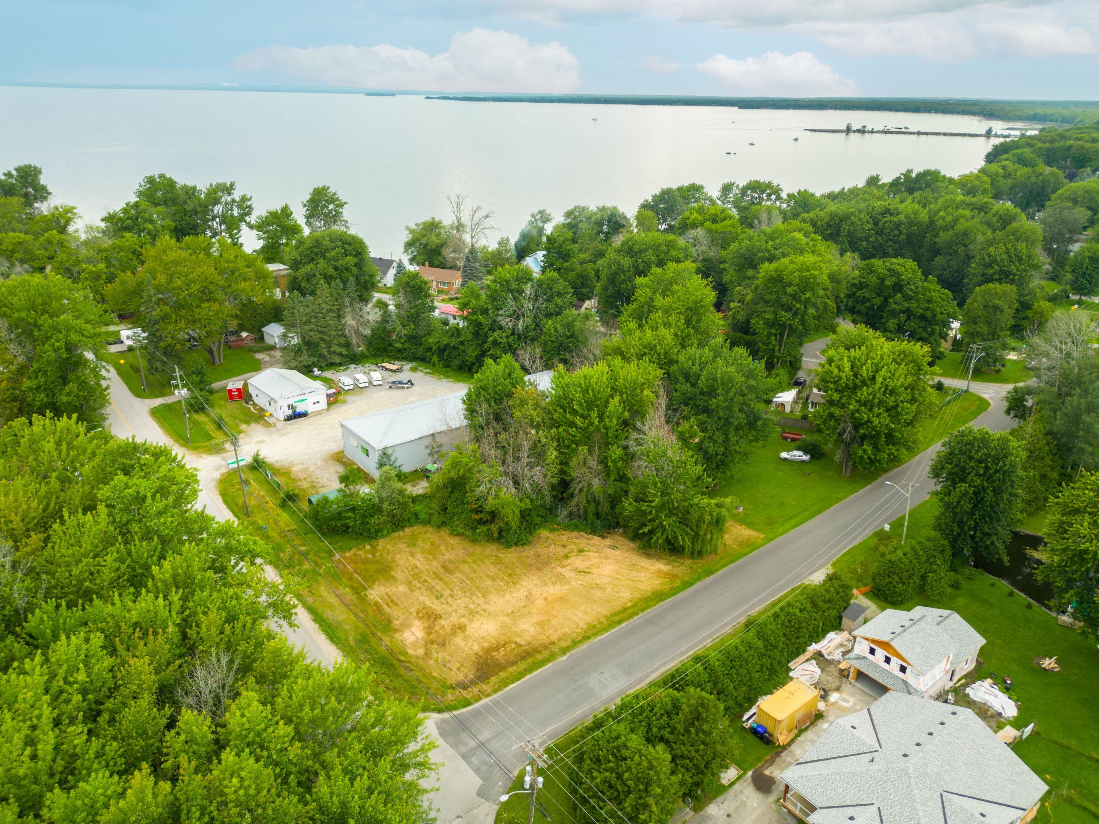 18 Simcoe Road, Ramara, ON L0K 1B0