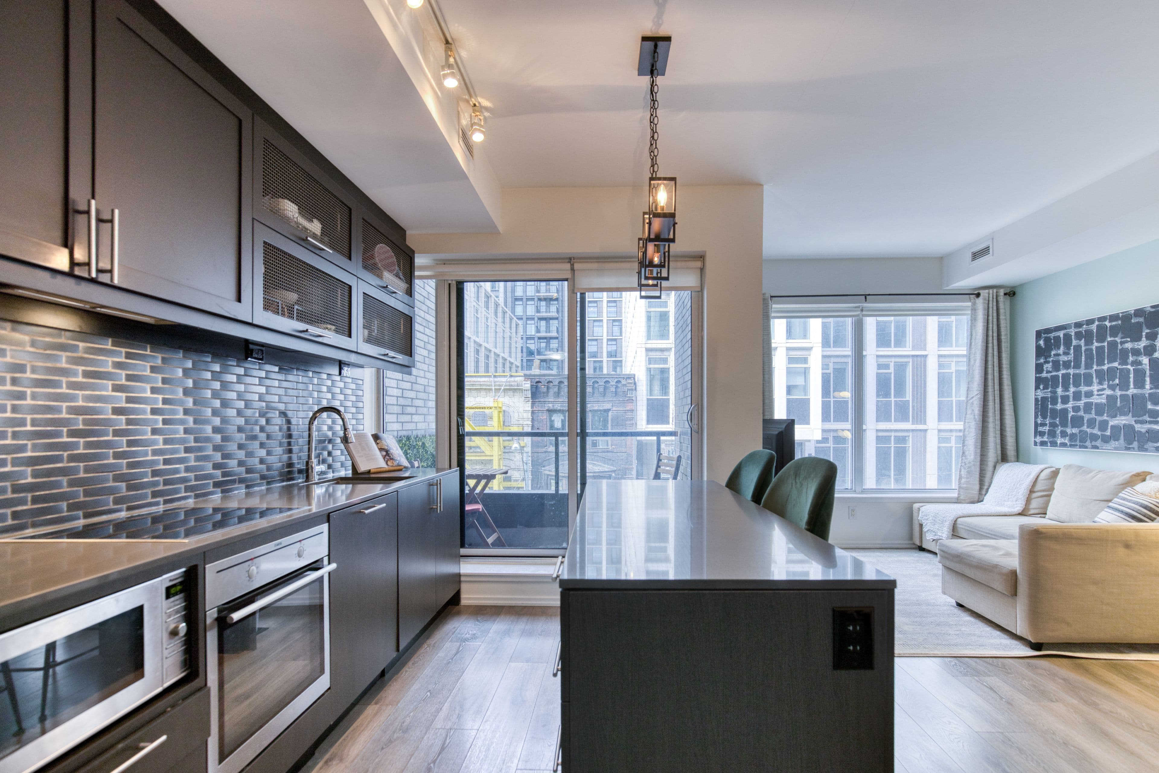 783 Bathurst Street 321, Toronto C01, ON M5S 0A8