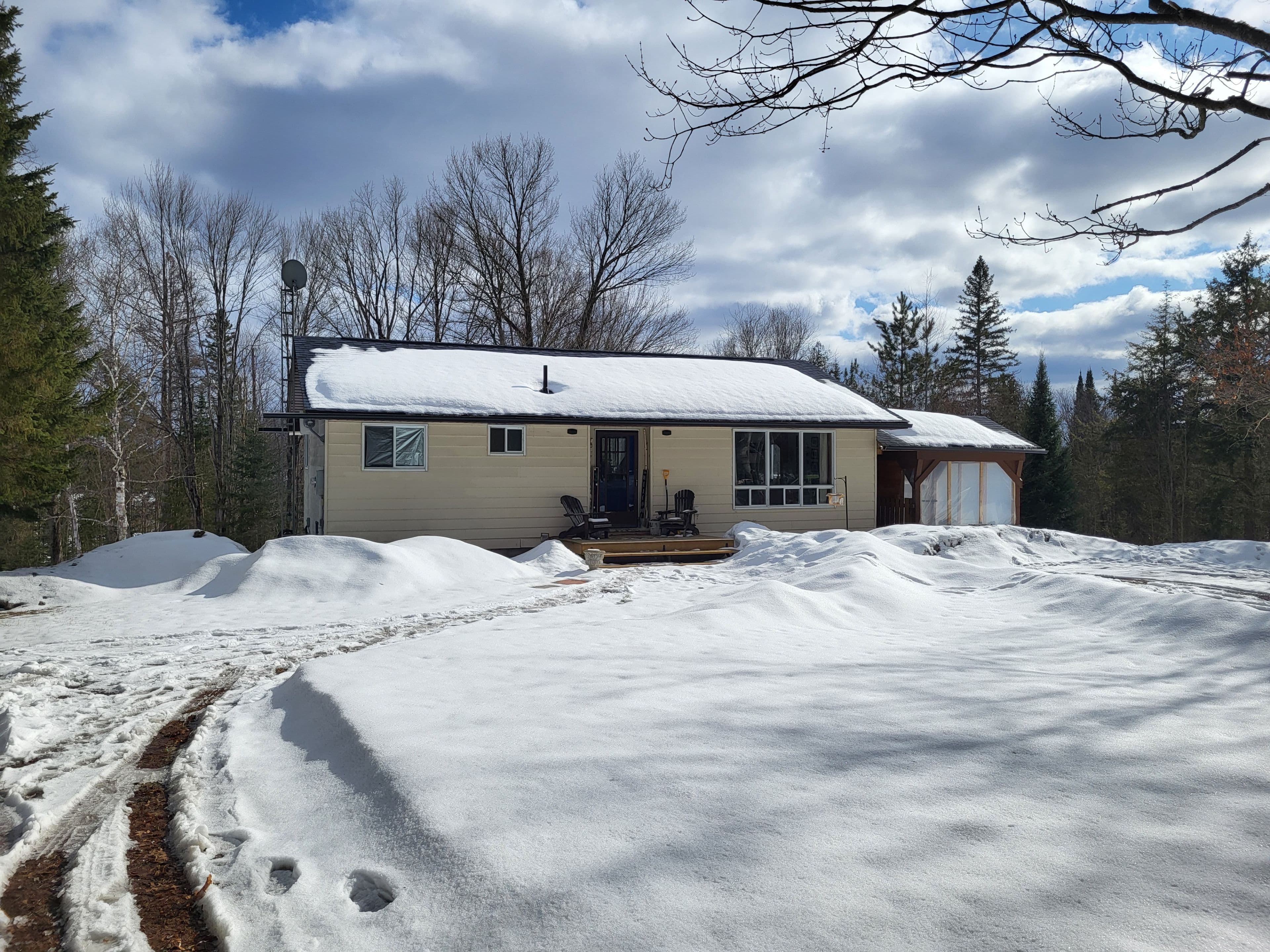 273 Skyhills Road Lower Level, Huntsville, ON P1H 2J2