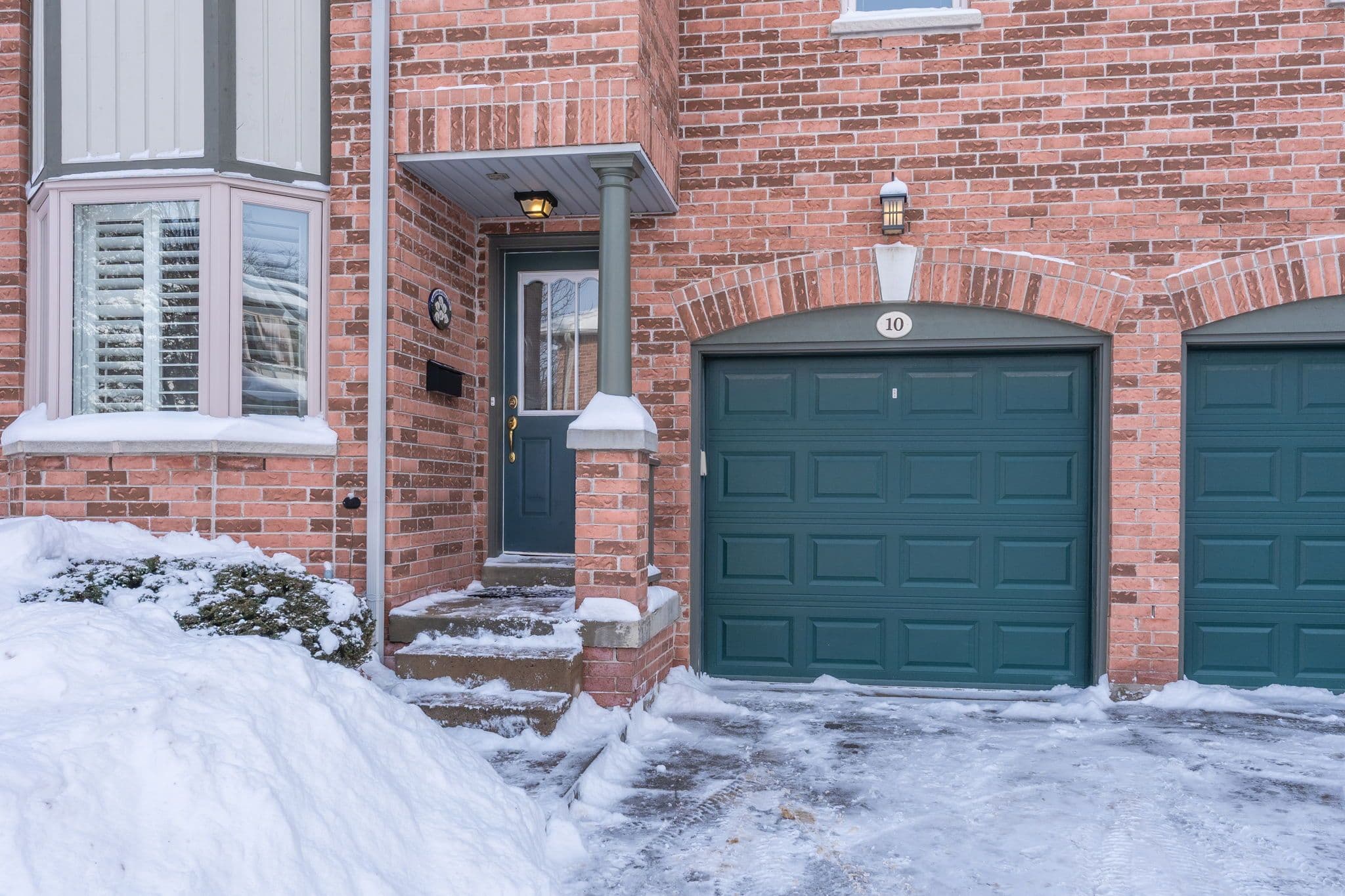 76 River Drive 10, Halton Hills, ON L7G 2J2