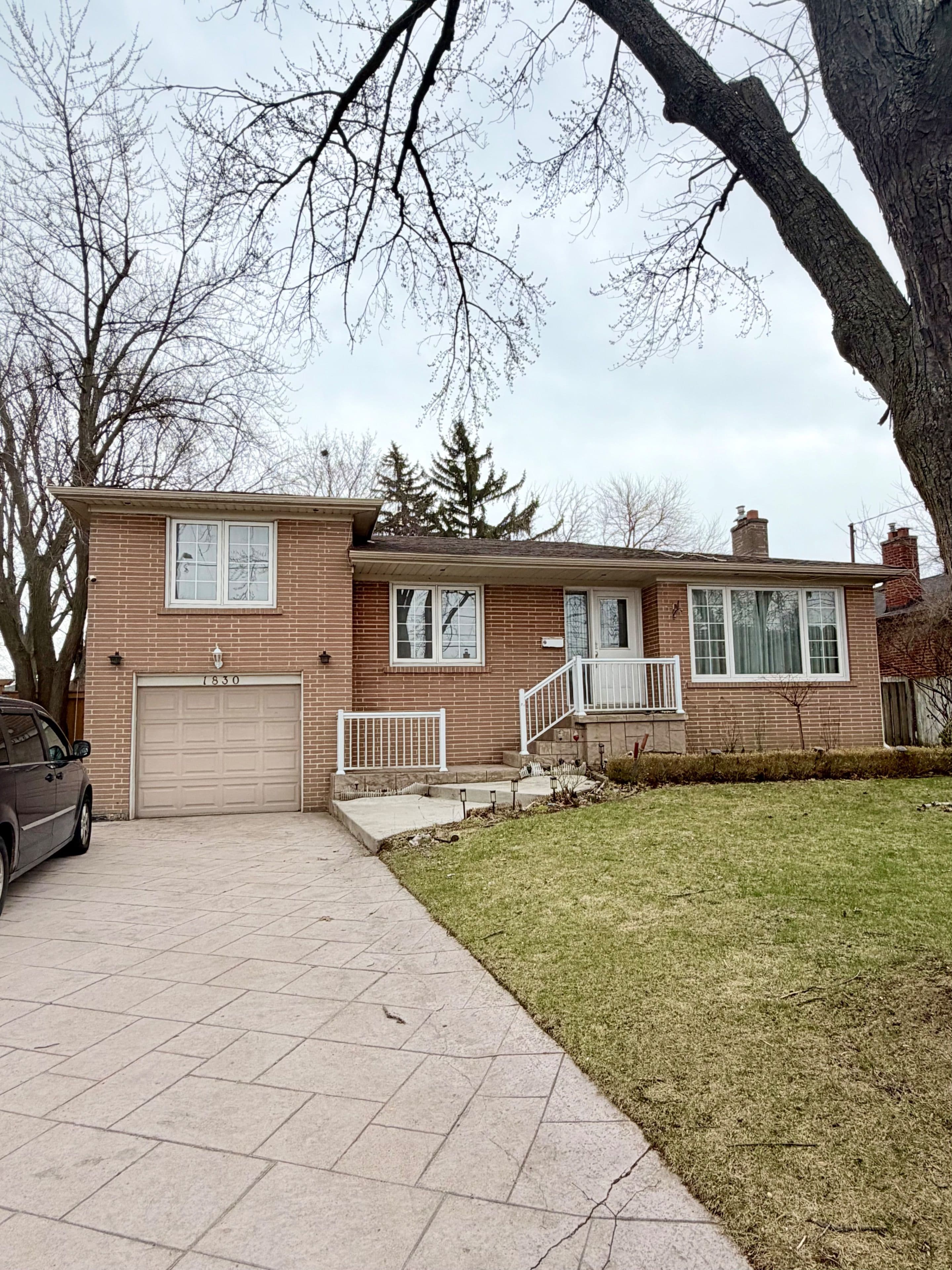 1830 Christopher Road, Mississauga, ON L5J 2K8