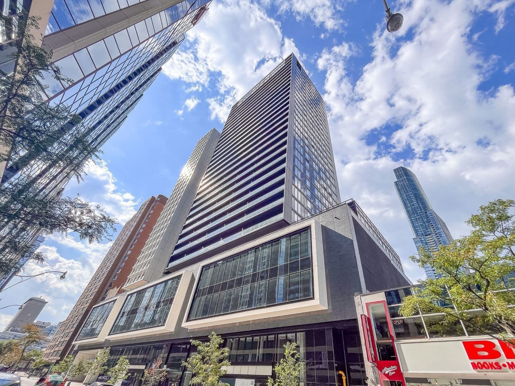 20 Edward Street 1409, Toronto C01, ON M5G 0C5