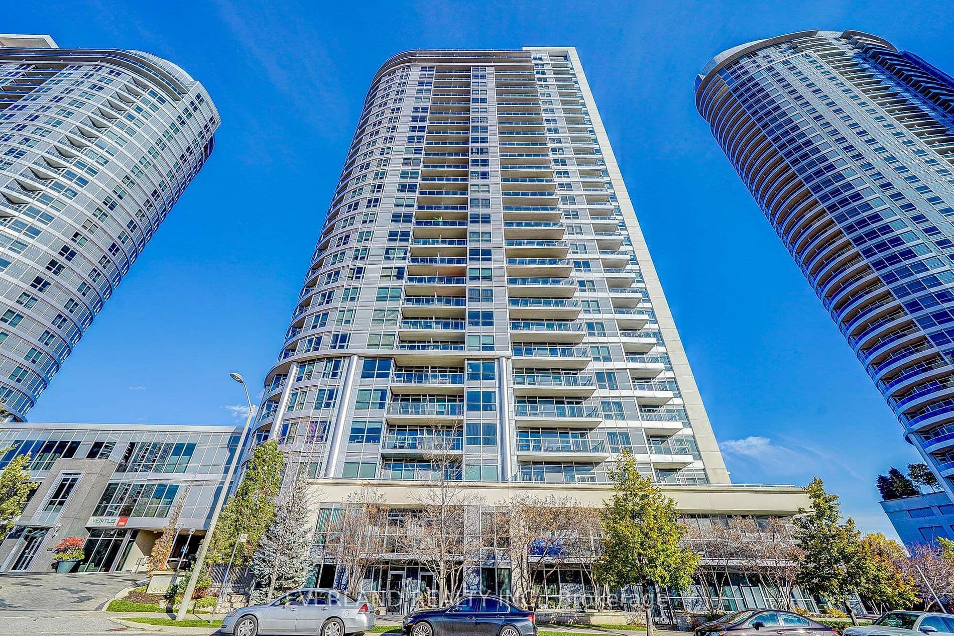 151 Village Green Square 2506, Toronto E07, ON M1S 0K5