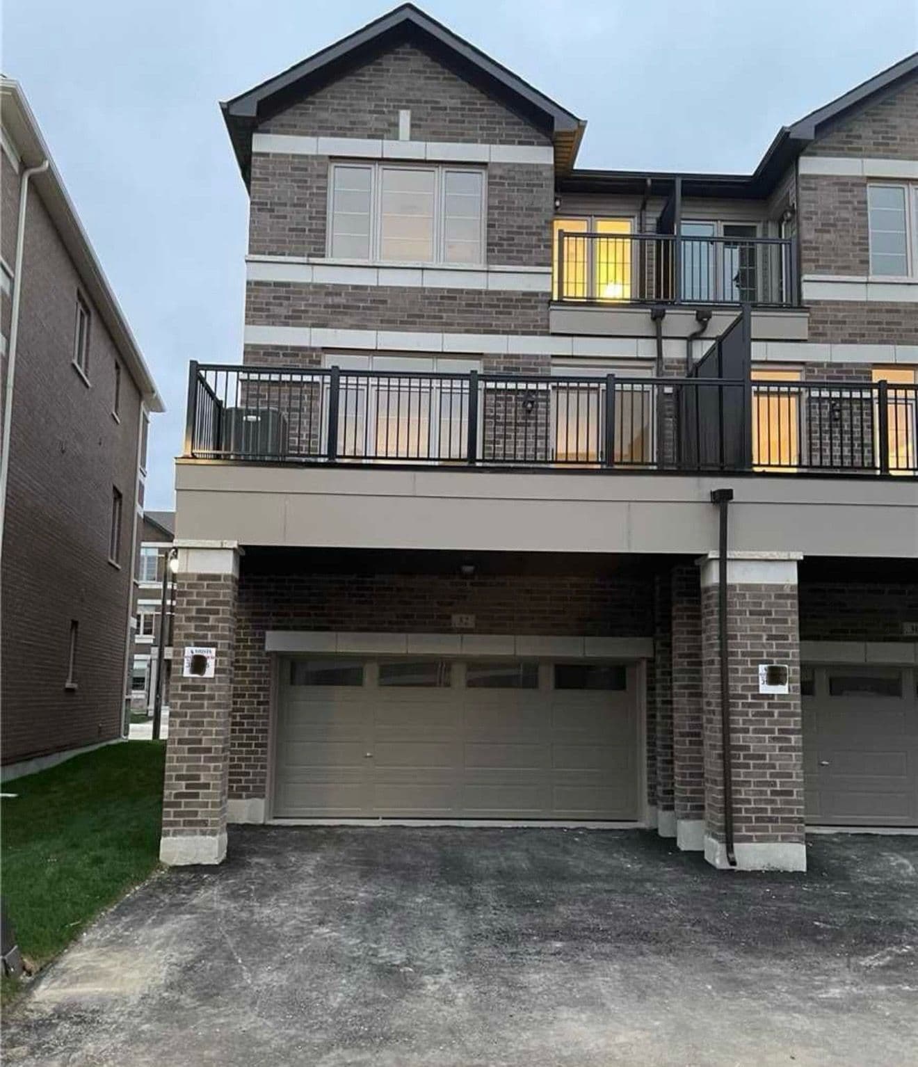 33 Floyd Ford Way, Markham, ON L6B 1R2