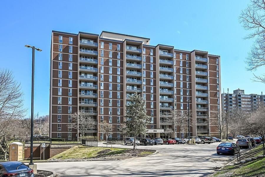 1964 Main Street W 1105, Hamilton, ON L8S 1J5