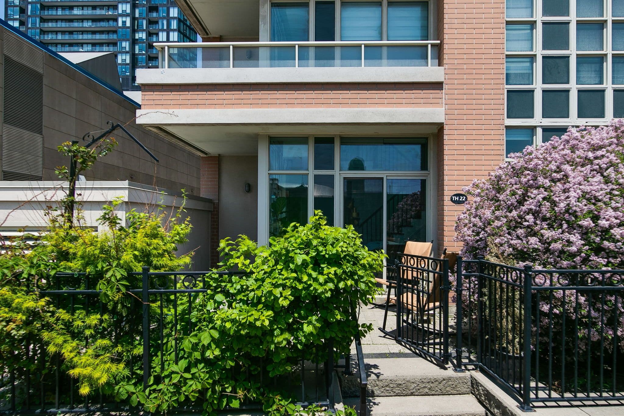 6 Pirandello Street Th22, Toronto C01, ON M6K 0B1