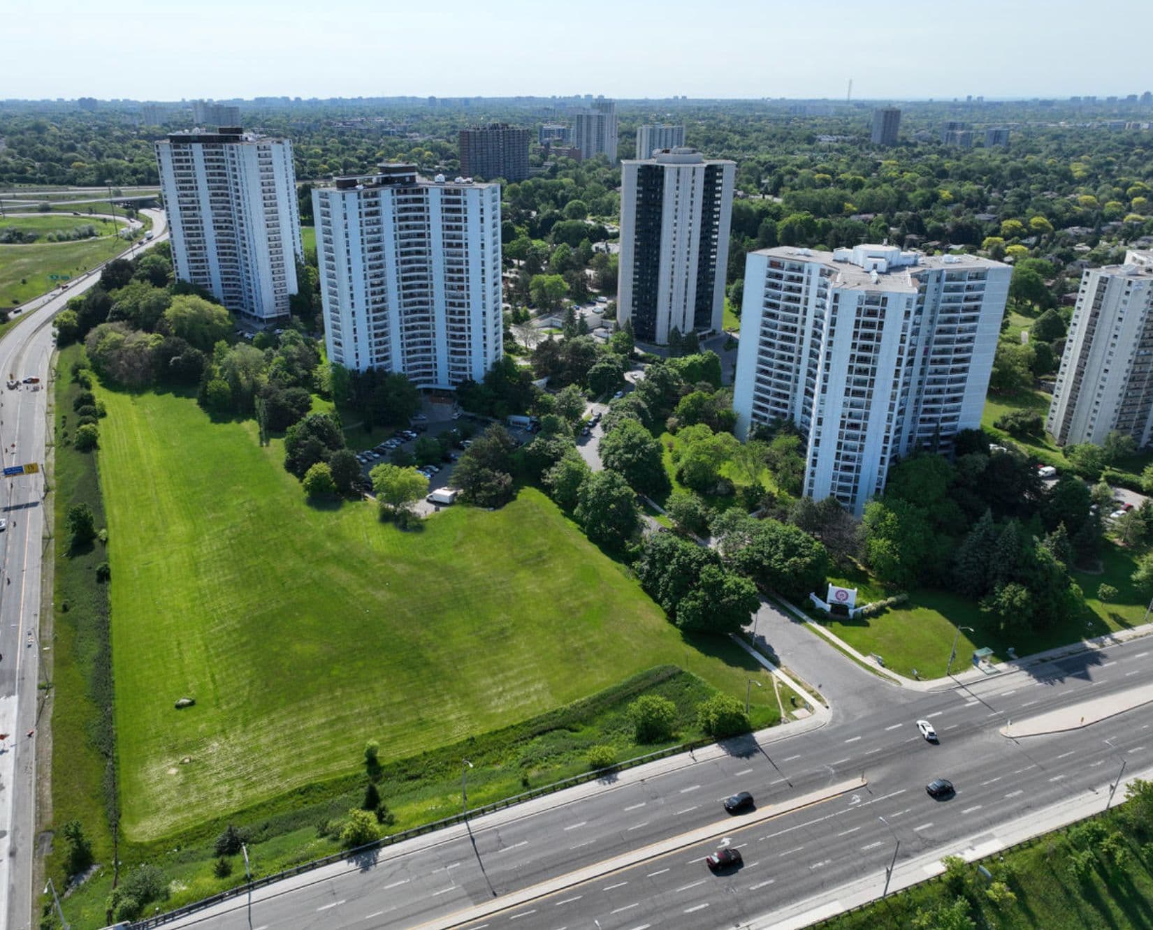 150 Graydon Hall Drive 1109, Toronto C13, ON M3A 3B3