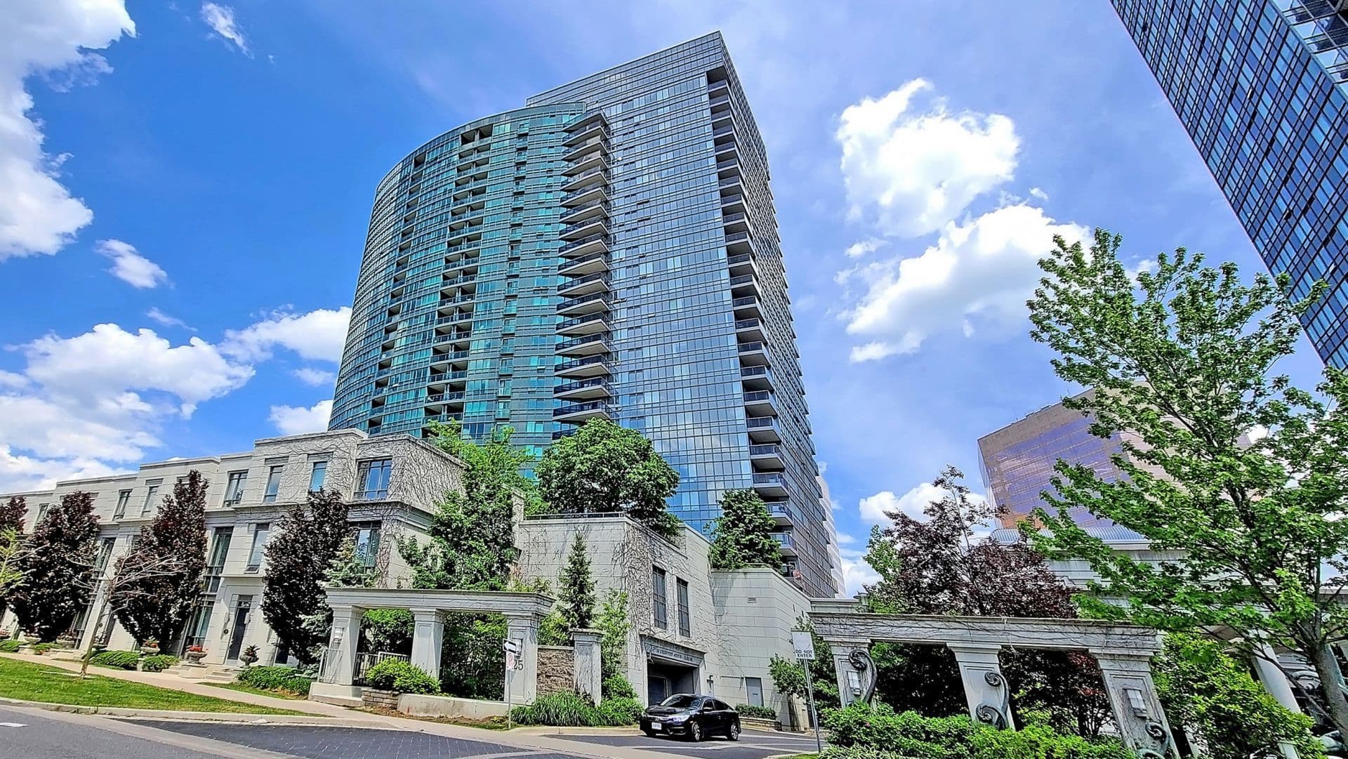 25 Greenview Avenue 1825, Toronto C07, ON M2M 0A5